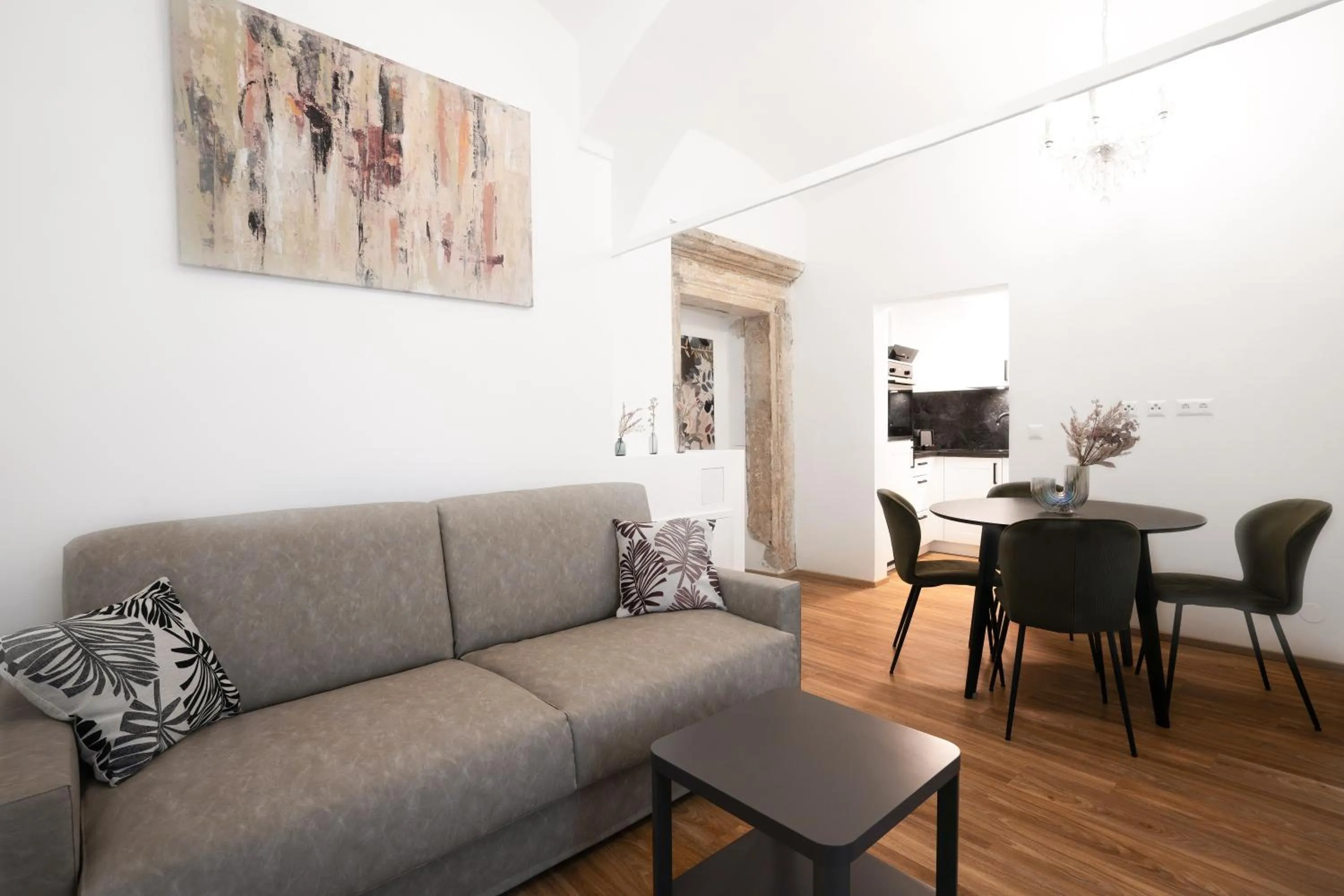 Living room in easy-flat Hauptplatz - City Center Apartments with a Kitchen