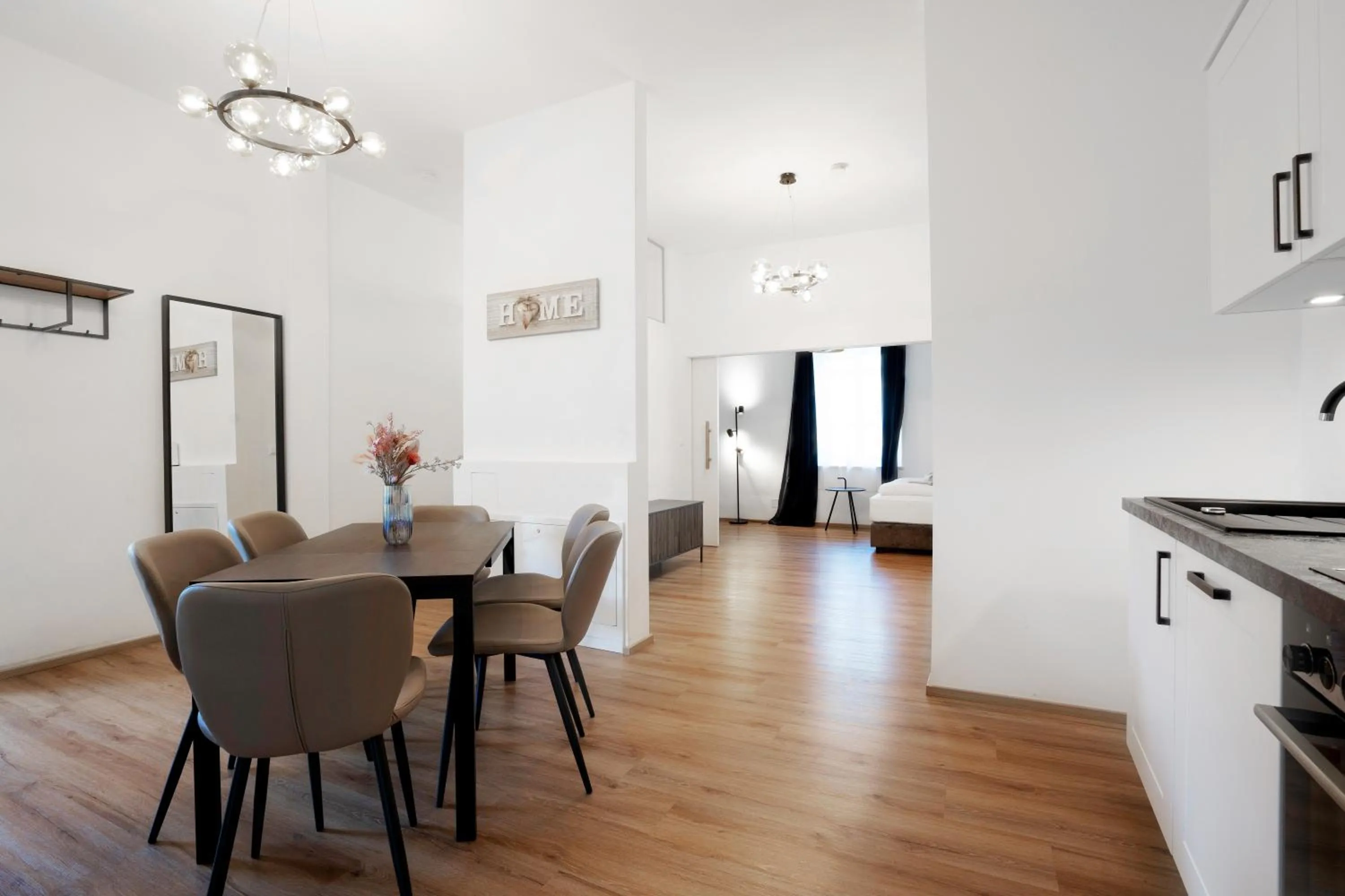 Kitchen or kitchenette in easy-flat Hauptplatz - City Center Apartments with a Kitchen