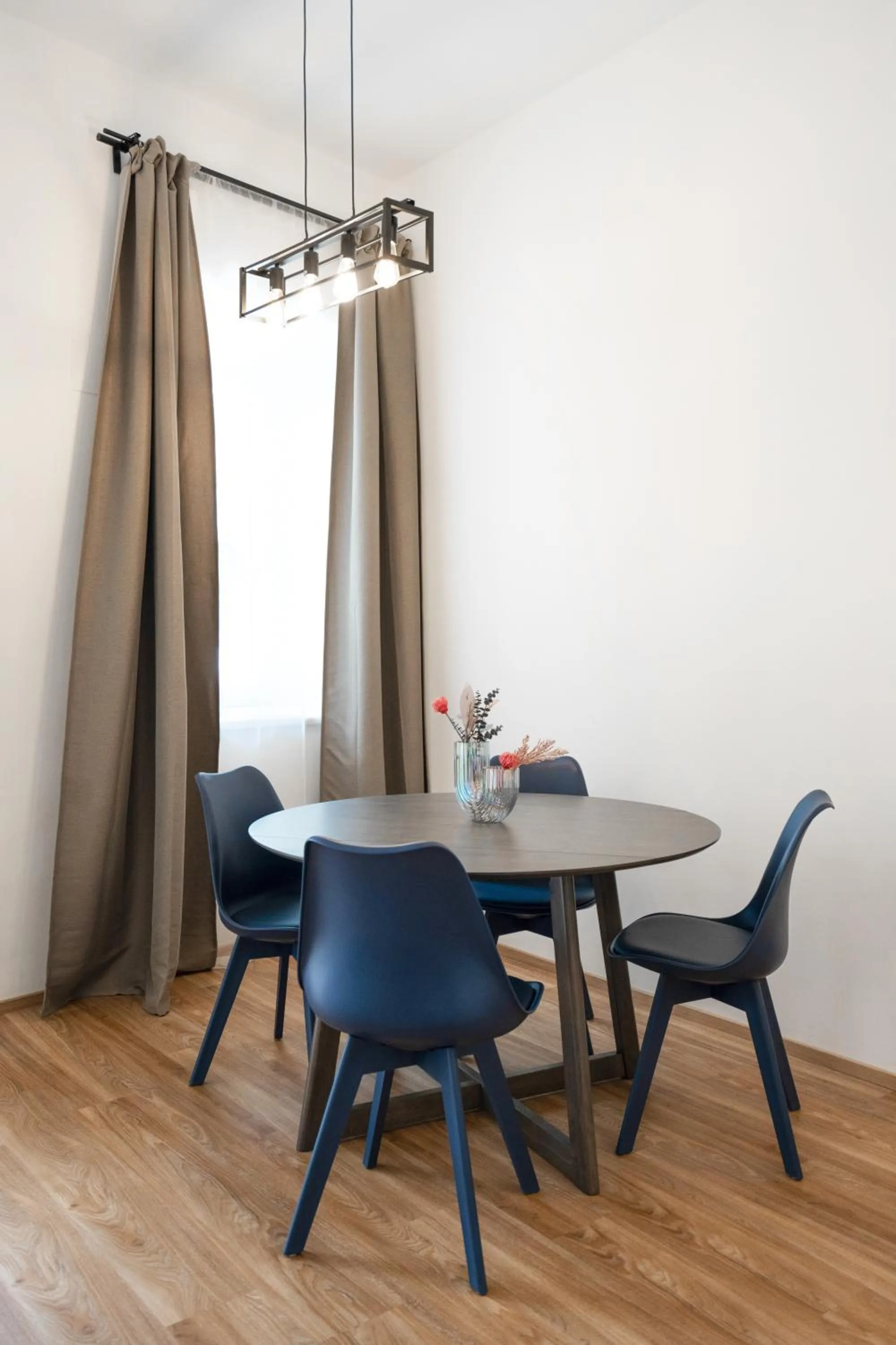 Living room in easy-flat Hauptplatz - City Center Apartments with a Kitchen