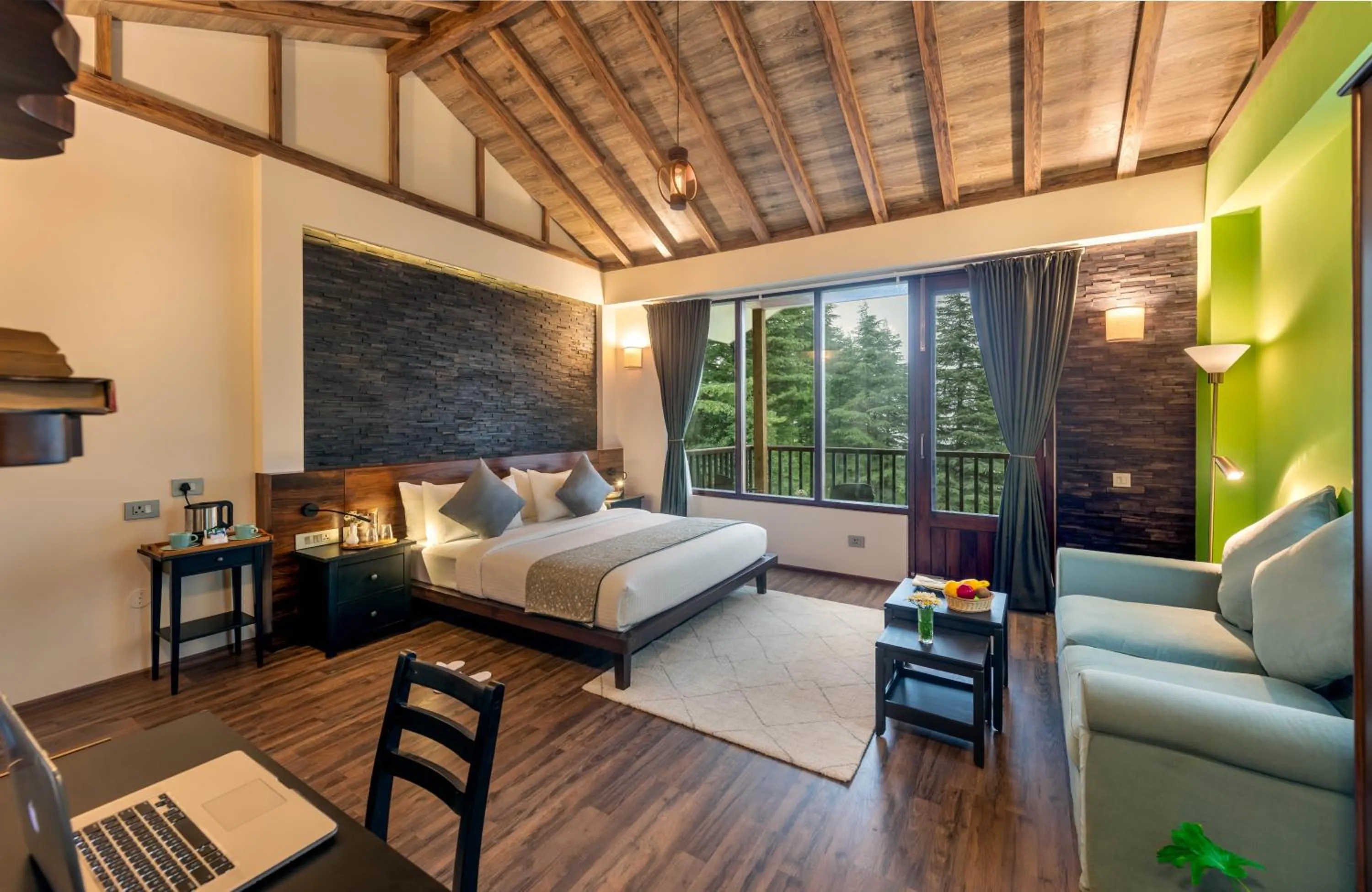 Bed in Hotel Eagles Nest