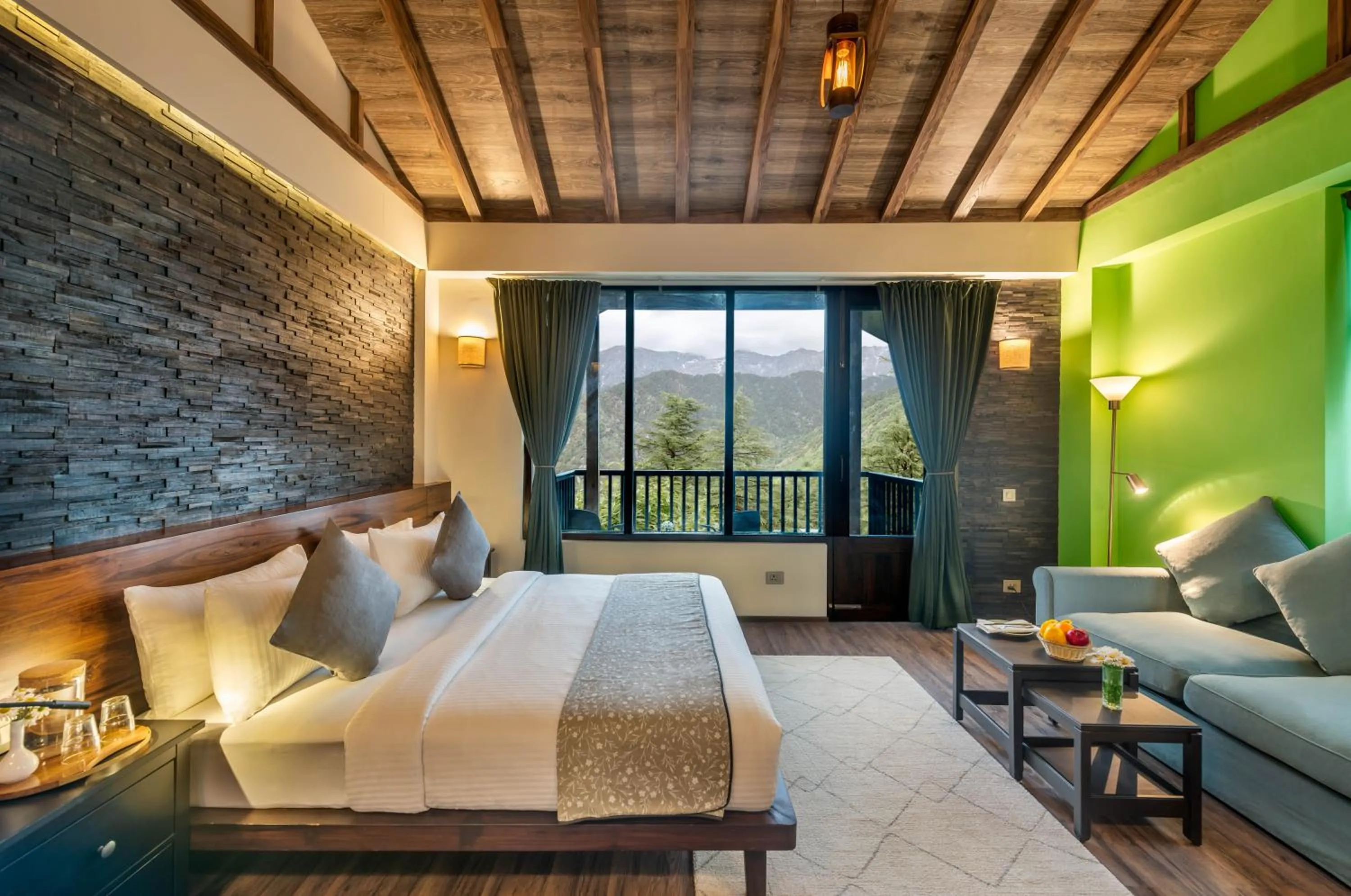 Bed in Hotel Eagles Nest