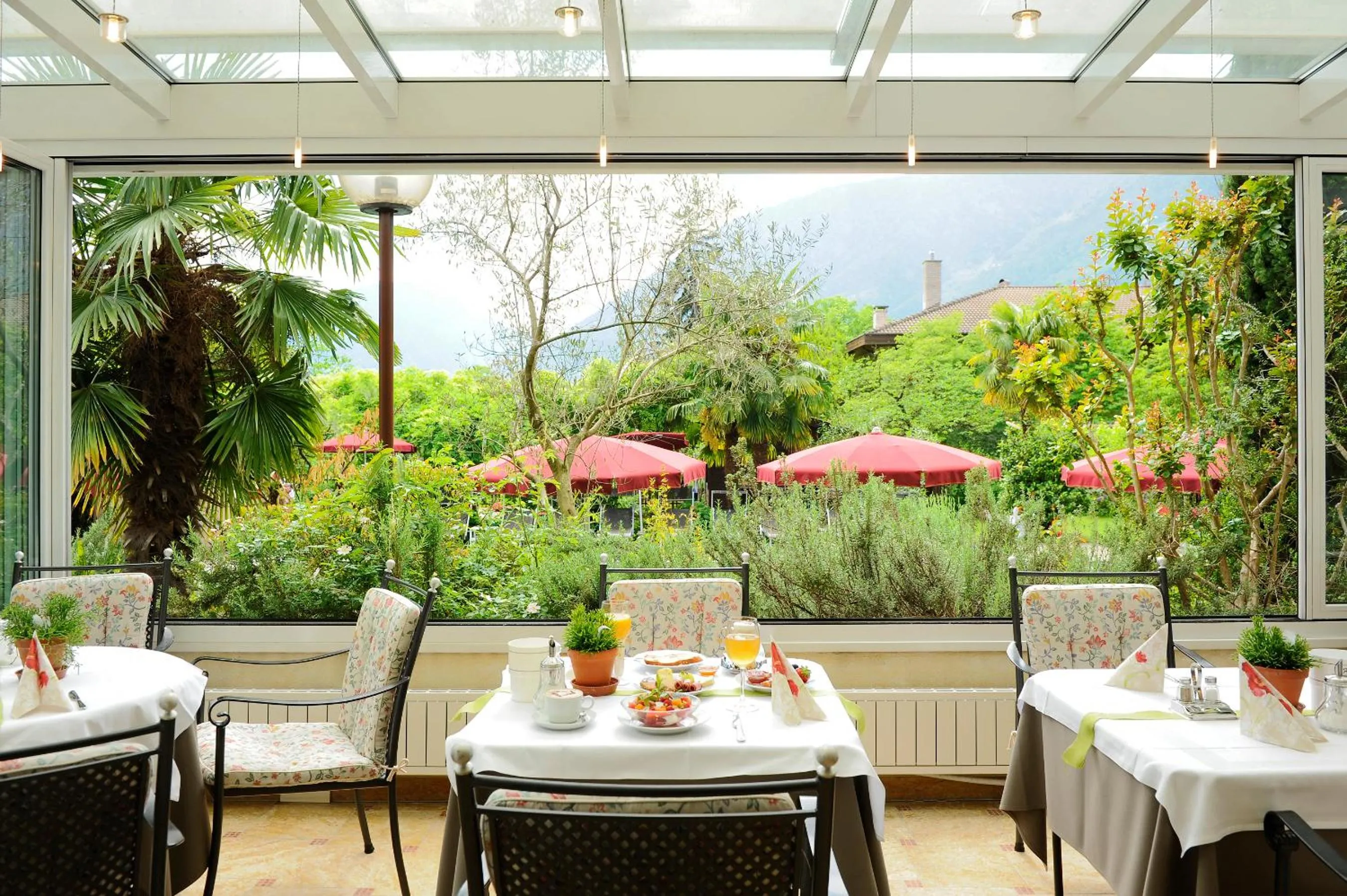 Restaurant/places to eat in Hotel Gartenresidence Zea Curtis