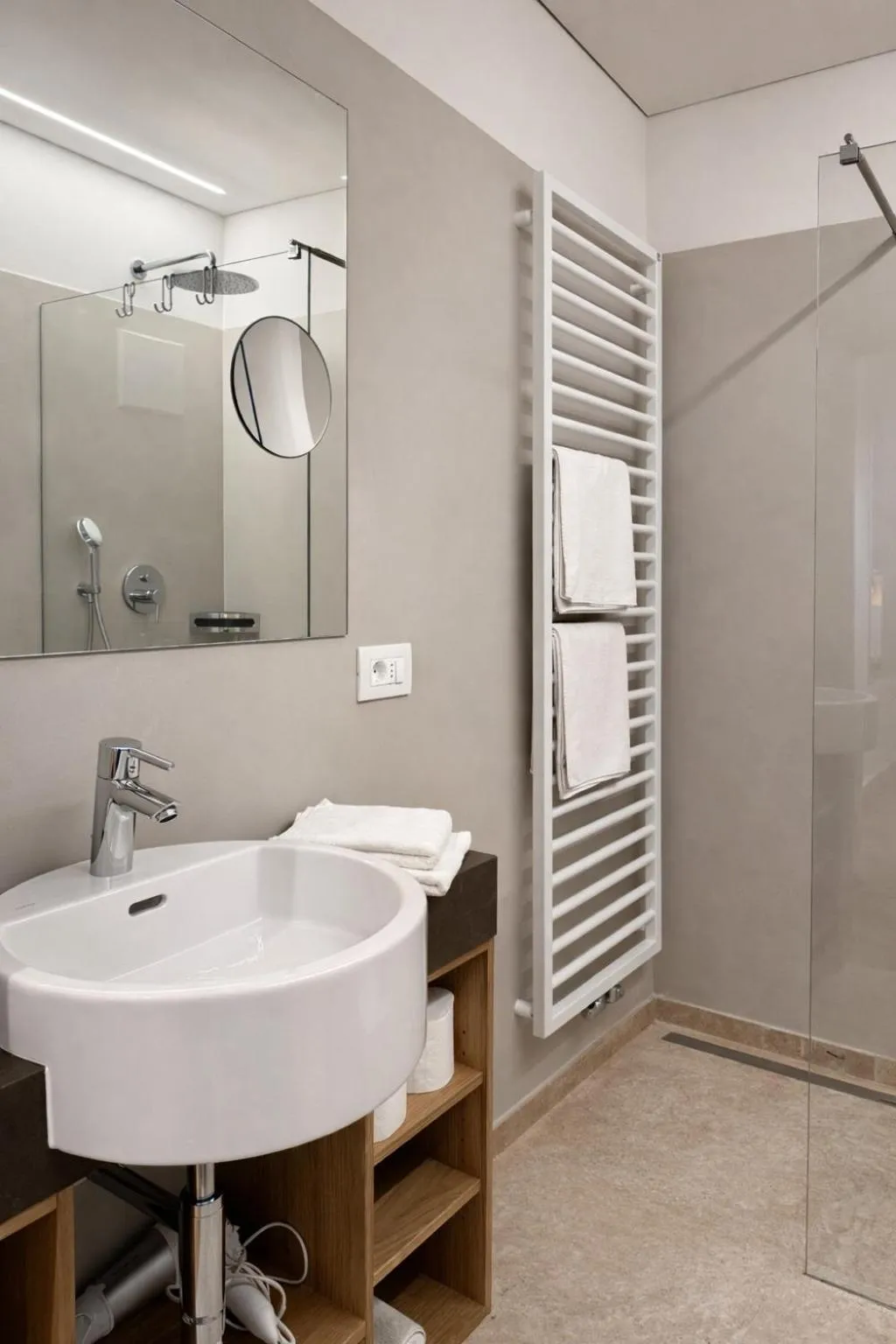 Bathroom in Hotel Gartenresidence Zea Curtis