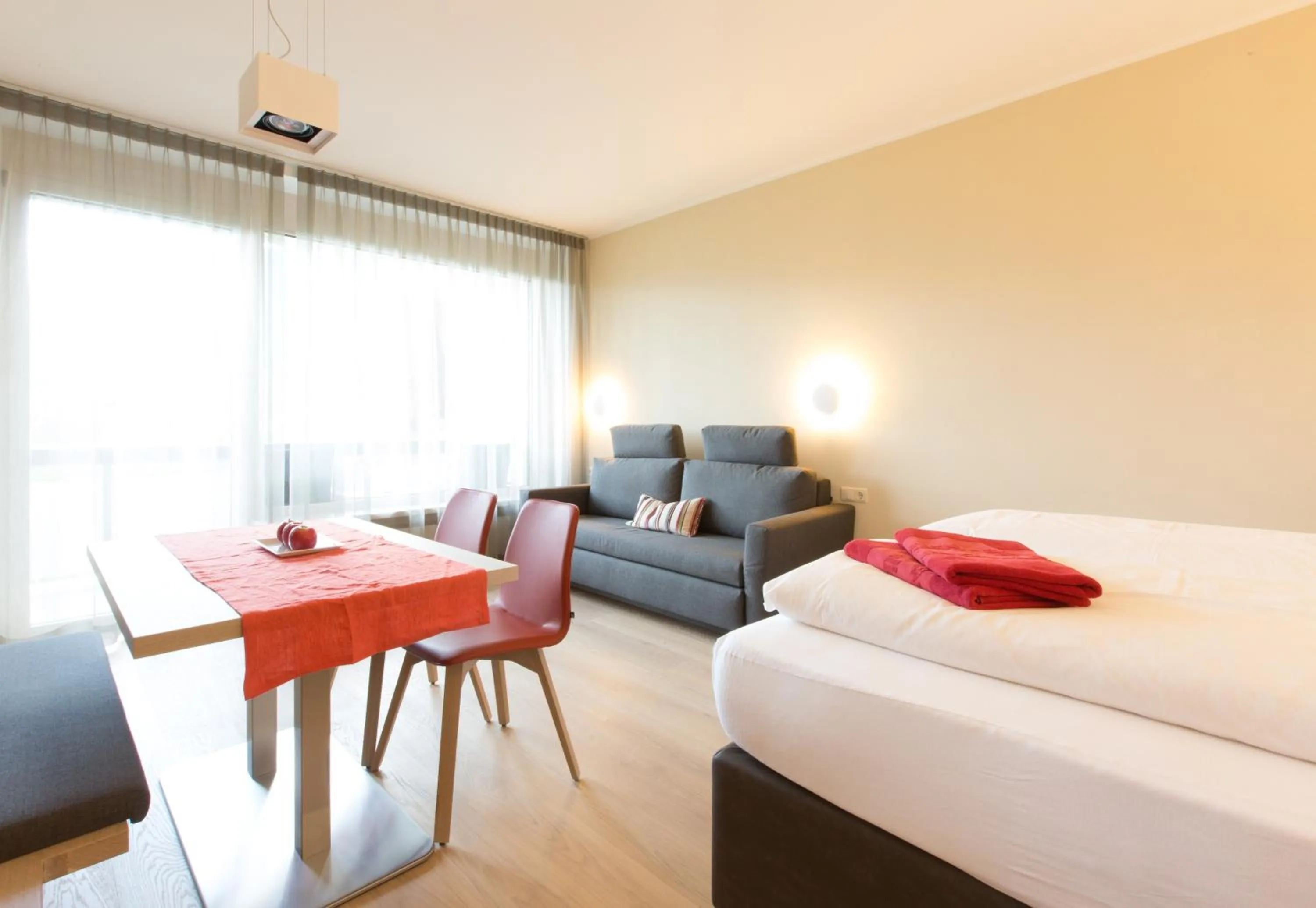 Photo of the whole room, Bed in Hotel Gartenresidence Zea Curtis