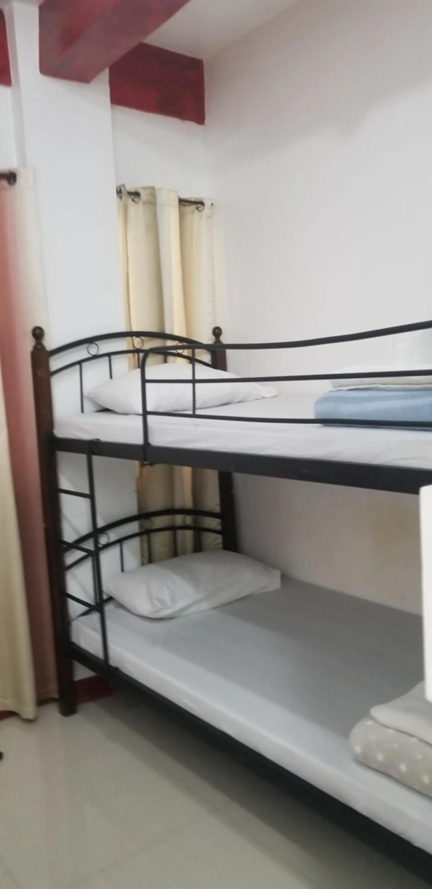 Bed in Innsite Room Rentals