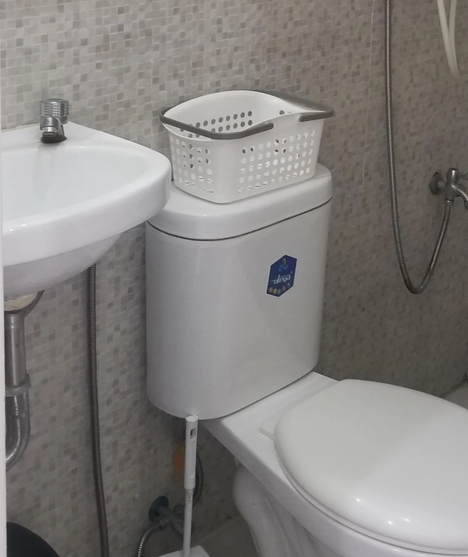 Toilet in Innsite Room Rentals