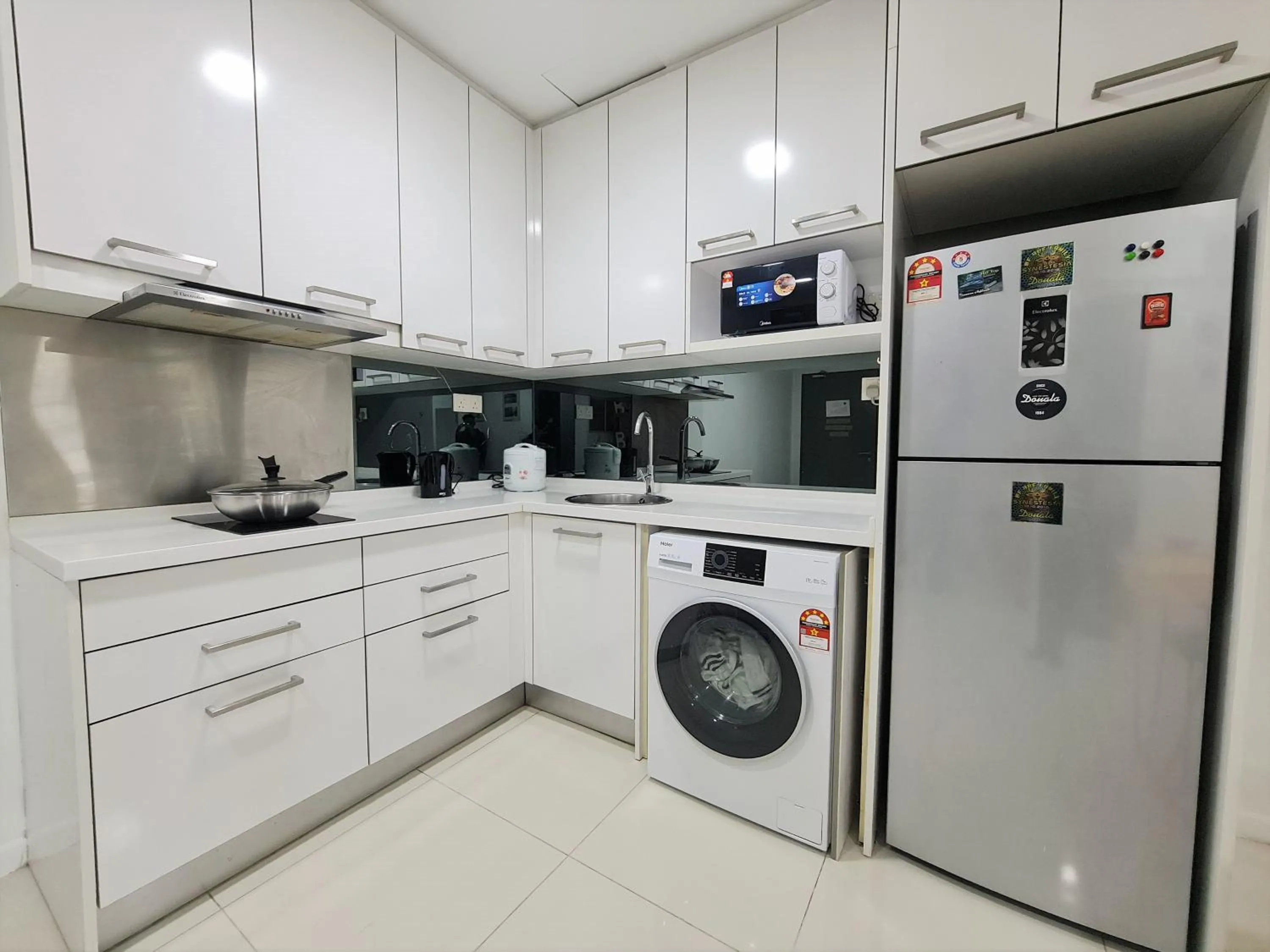 Summer Suites Apartment @KLCC by Sarah's Lodge