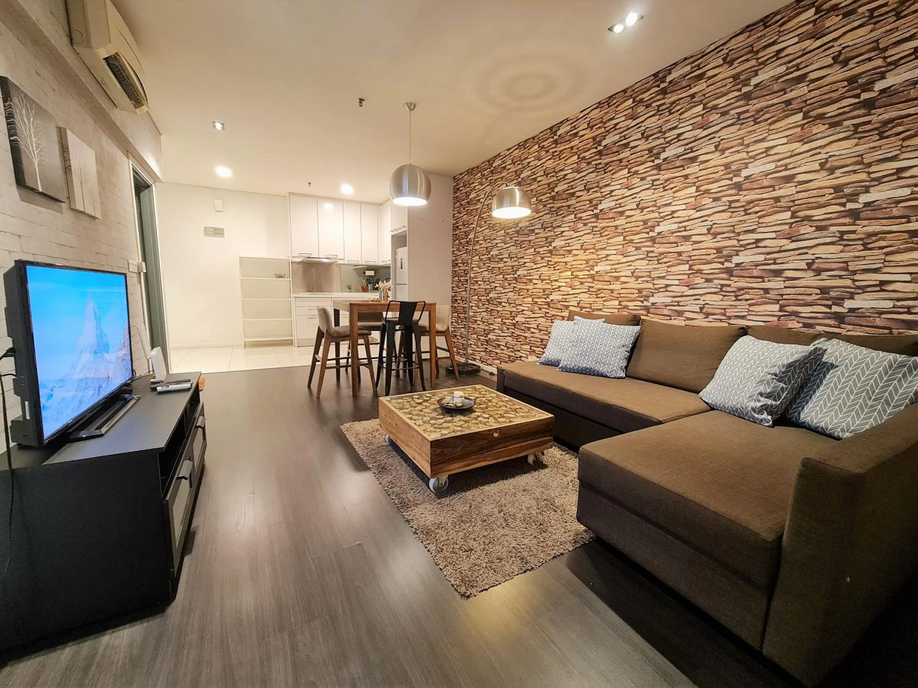 Summer Suites Apartment @KLCC by Sarah's Lodge