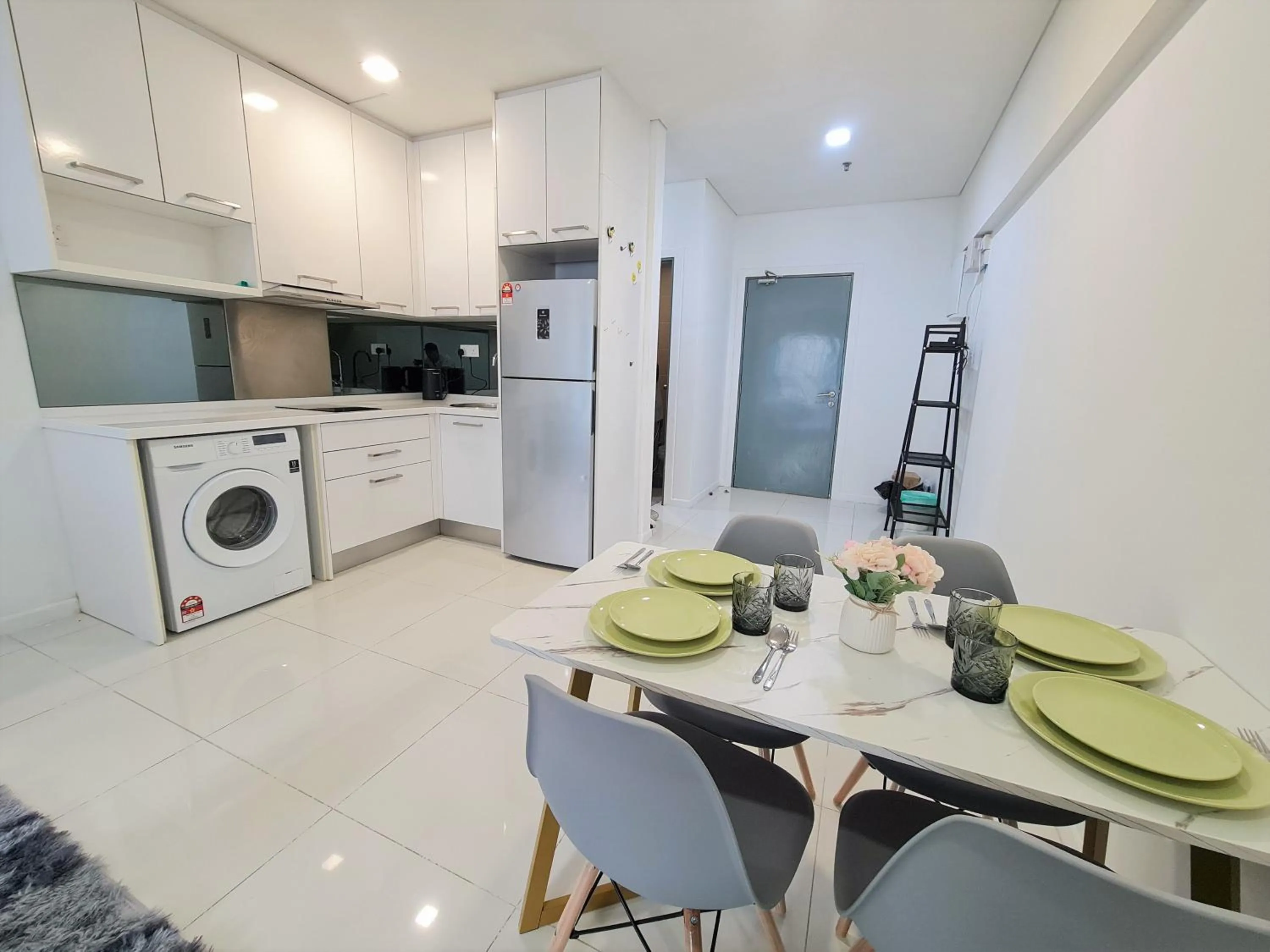 Summer Suites Apartment @KLCC by Sarah's Lodge