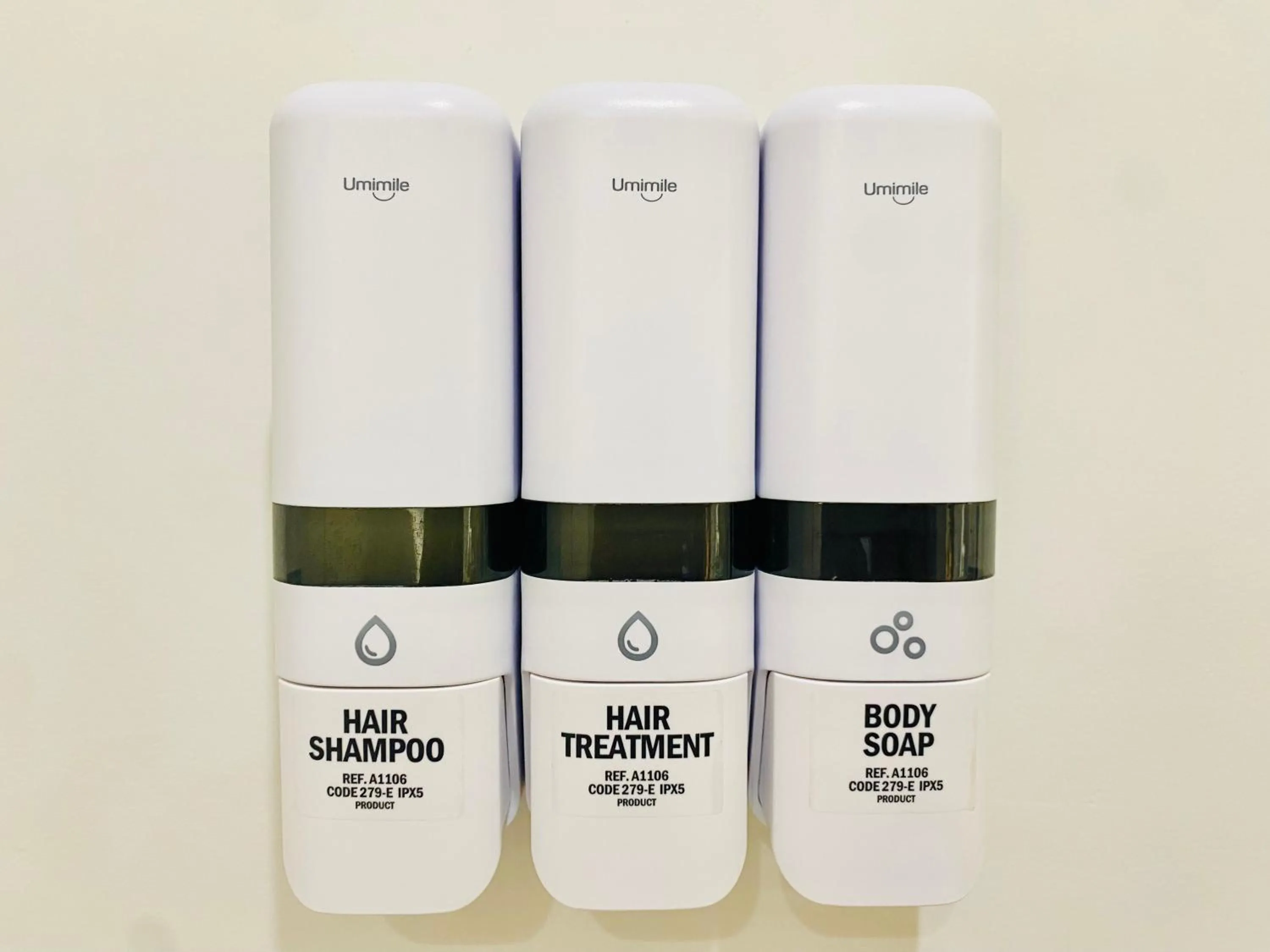 Shower in Hotel Little Swiss House