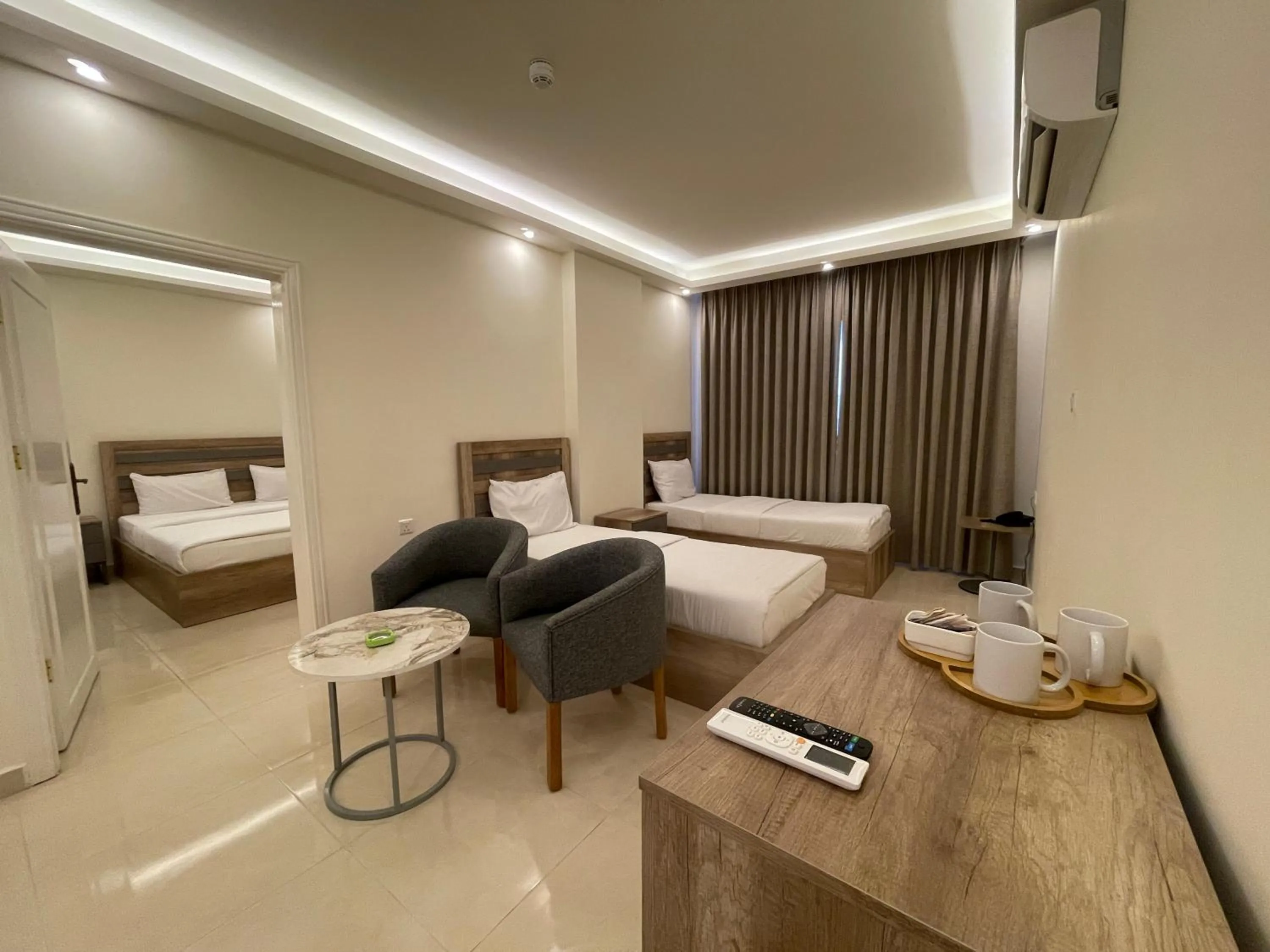 TV and multimedia, Bed in Aster Hotel Aqaba