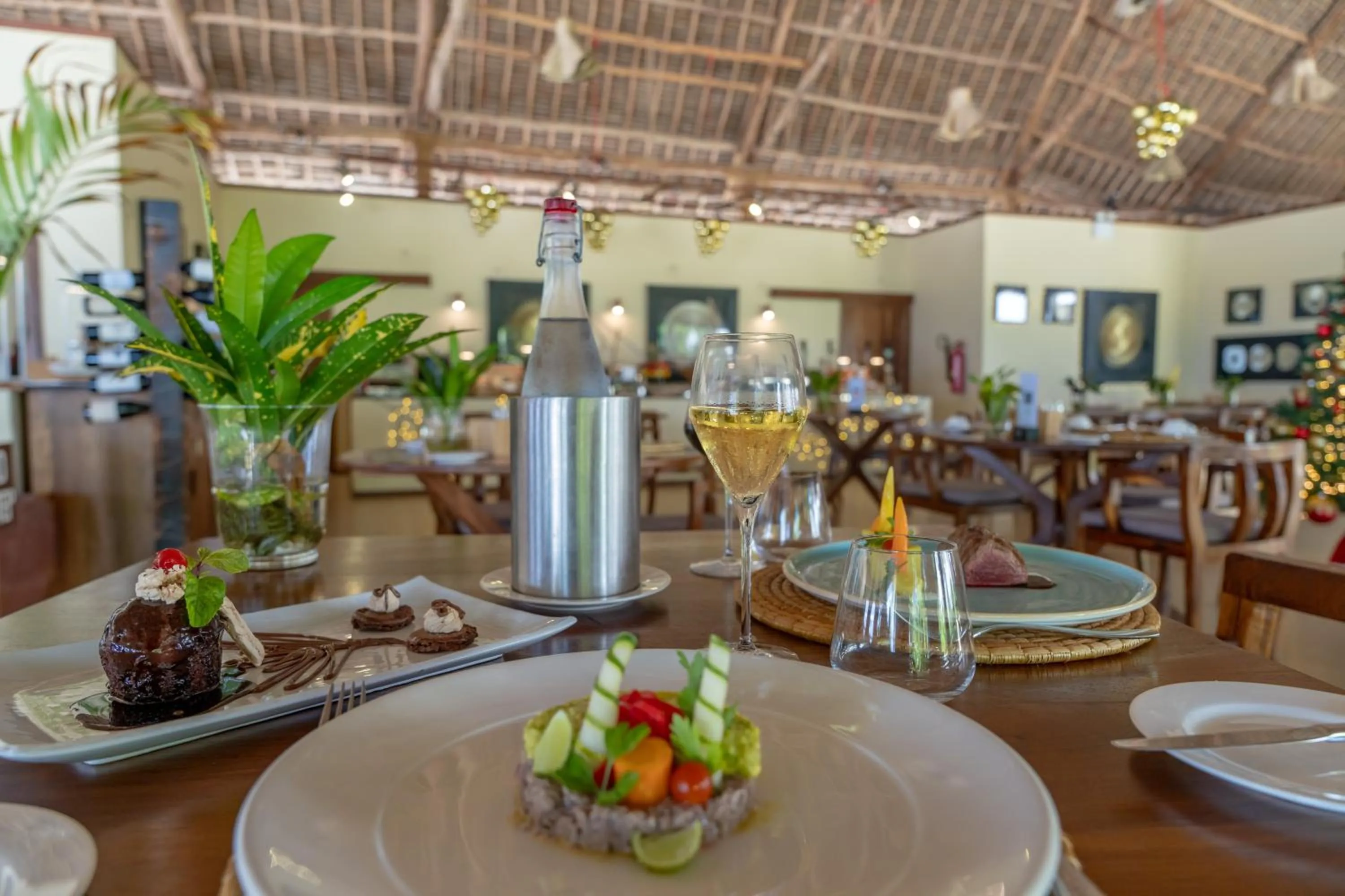 Restaurant/places to eat in Alma Boutique Hotel