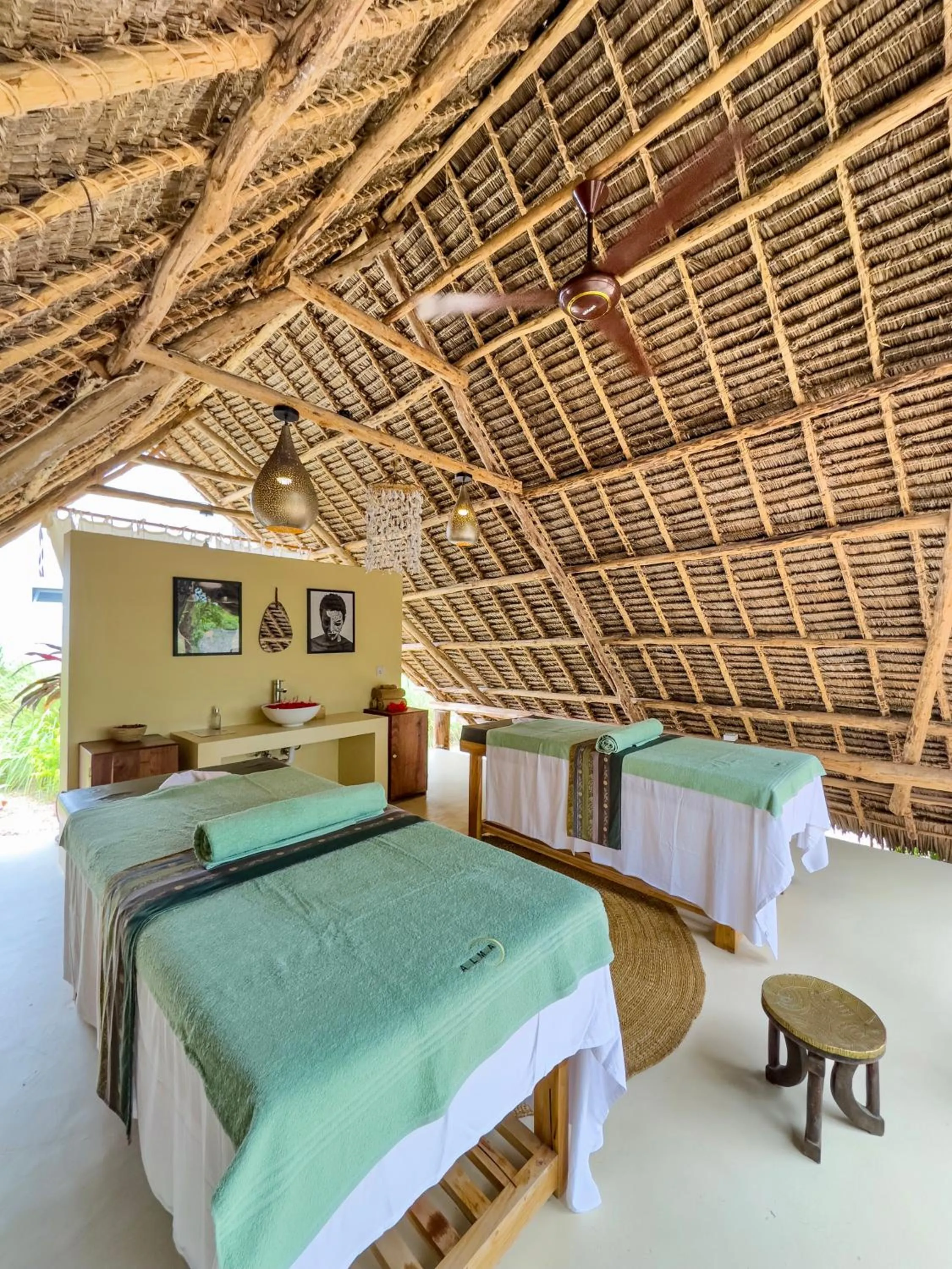 Spa and wellness centre/facilities, Bed in Alma Boutique Hotel