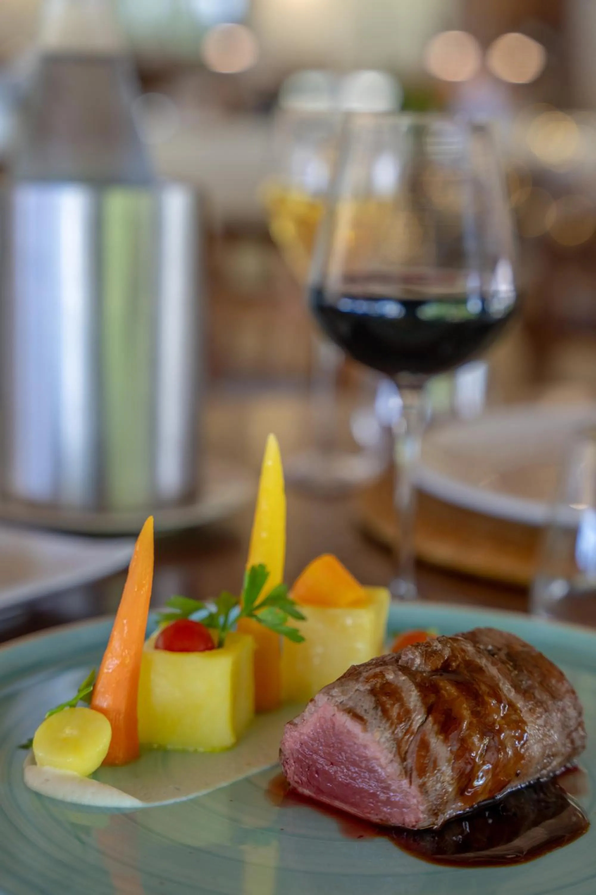 Food and drinks in Alma Boutique Hotel