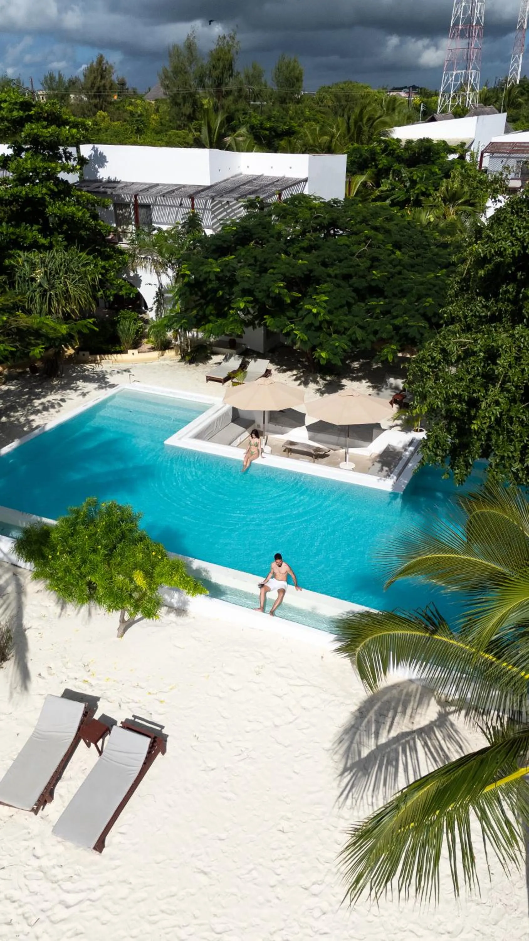 People in Alma Boutique Hotel