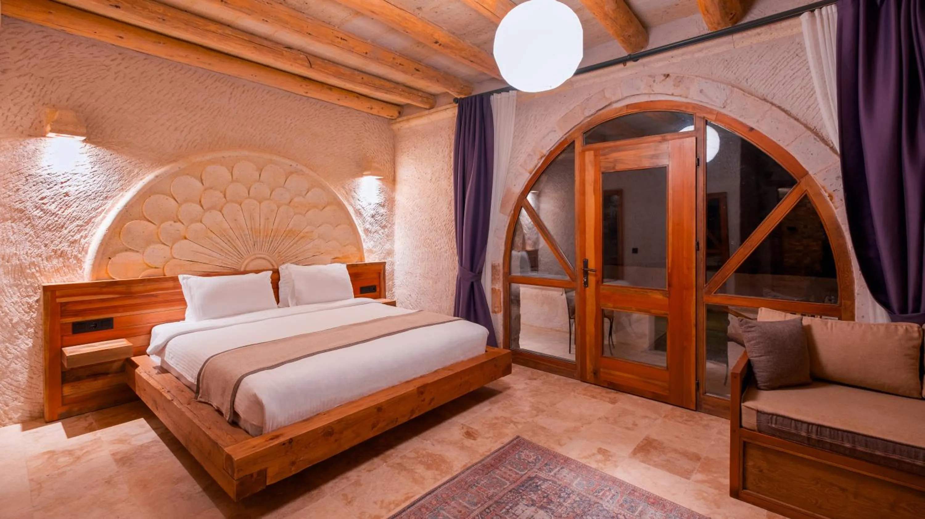 Photo of the whole room, Bed in La Fairy Cappadocia