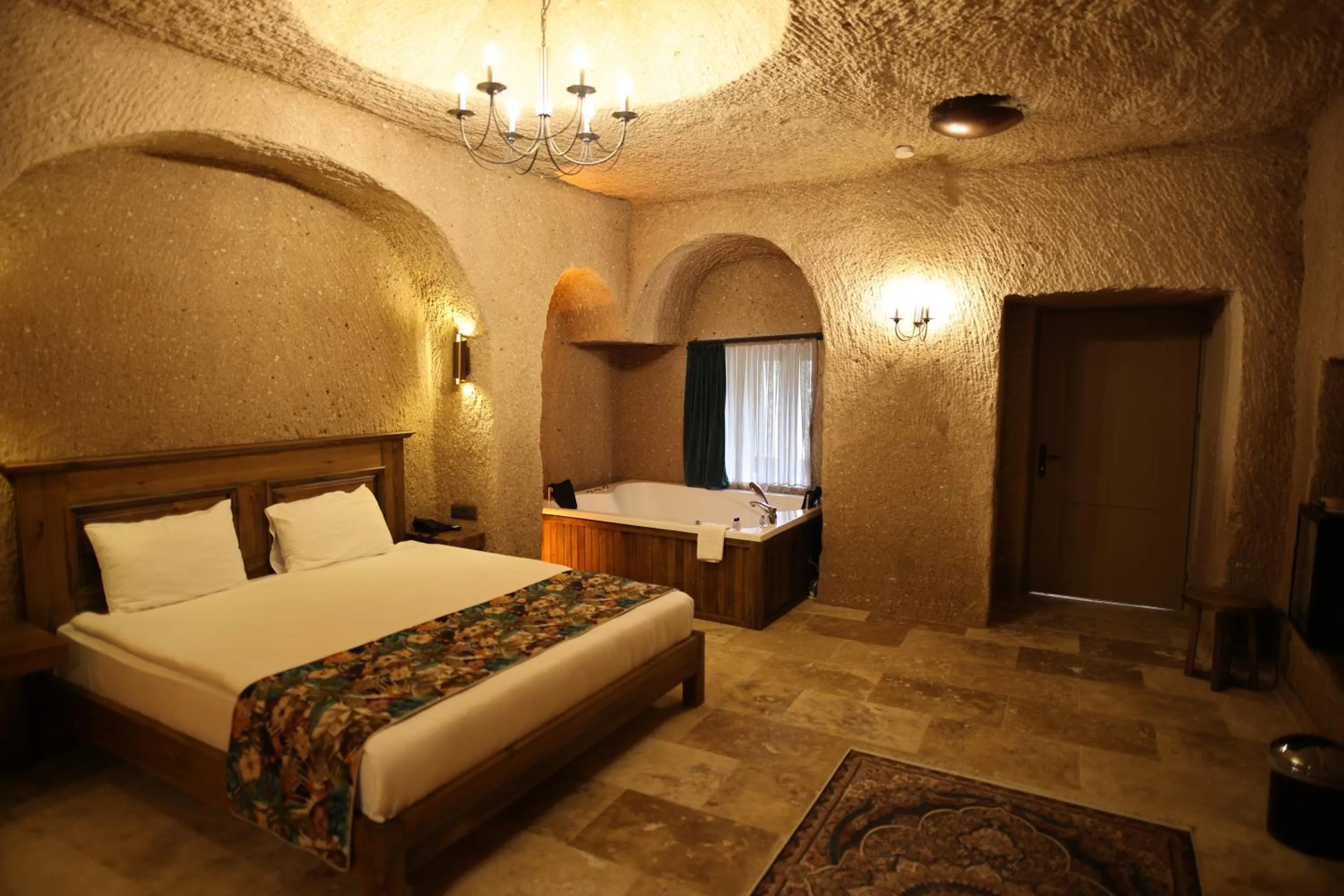 Photo of the whole room, Bed in La Fairy Cappadocia