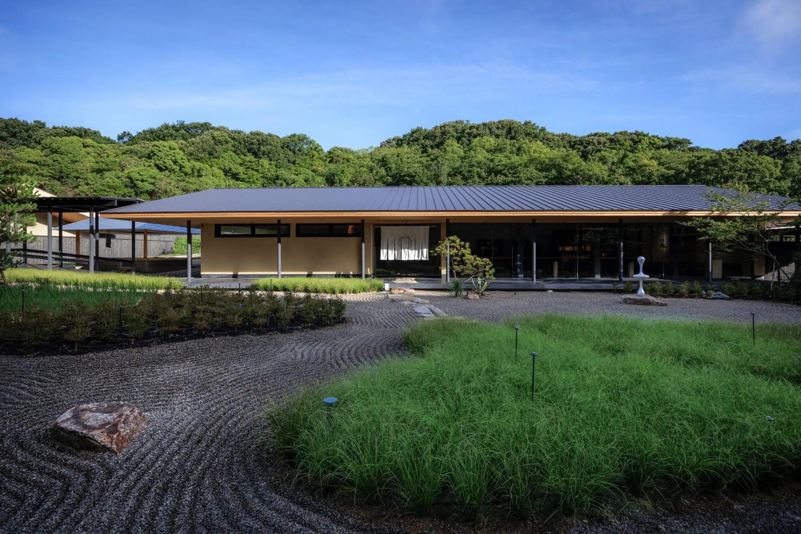 Property building in Naoshima Ryokan Roka