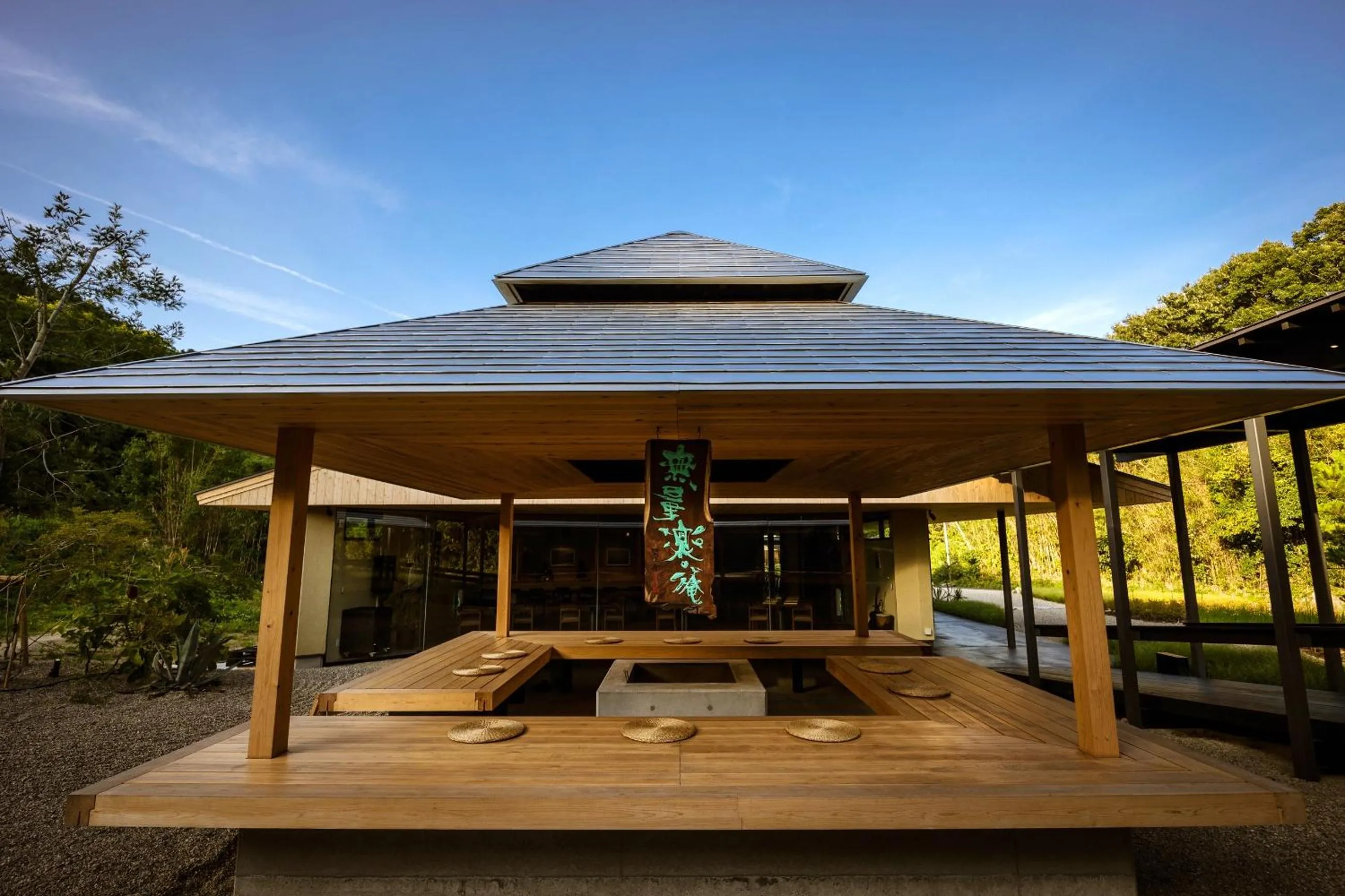 Day in Naoshima Ryokan Roka