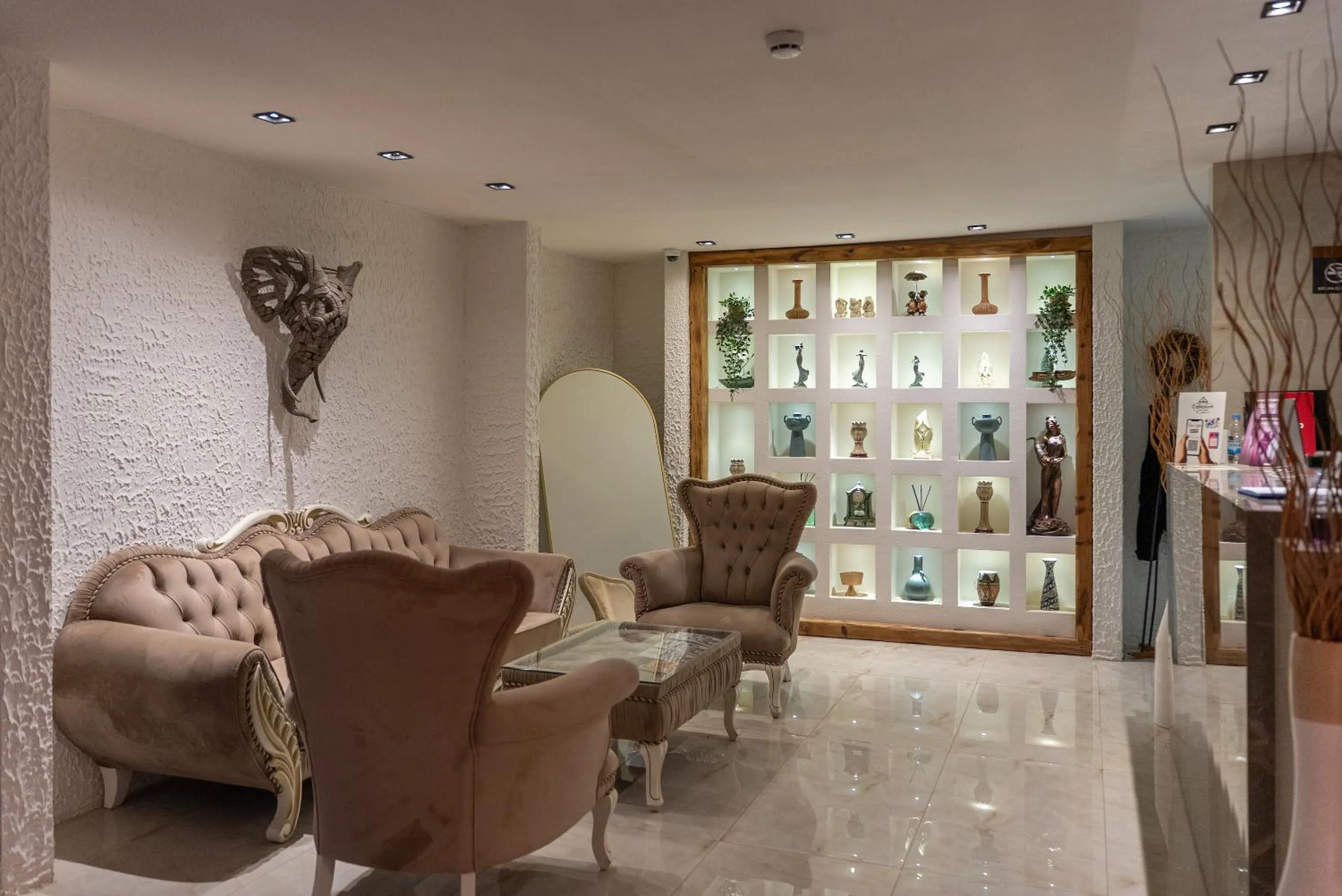 Seating area in Collesium Garden