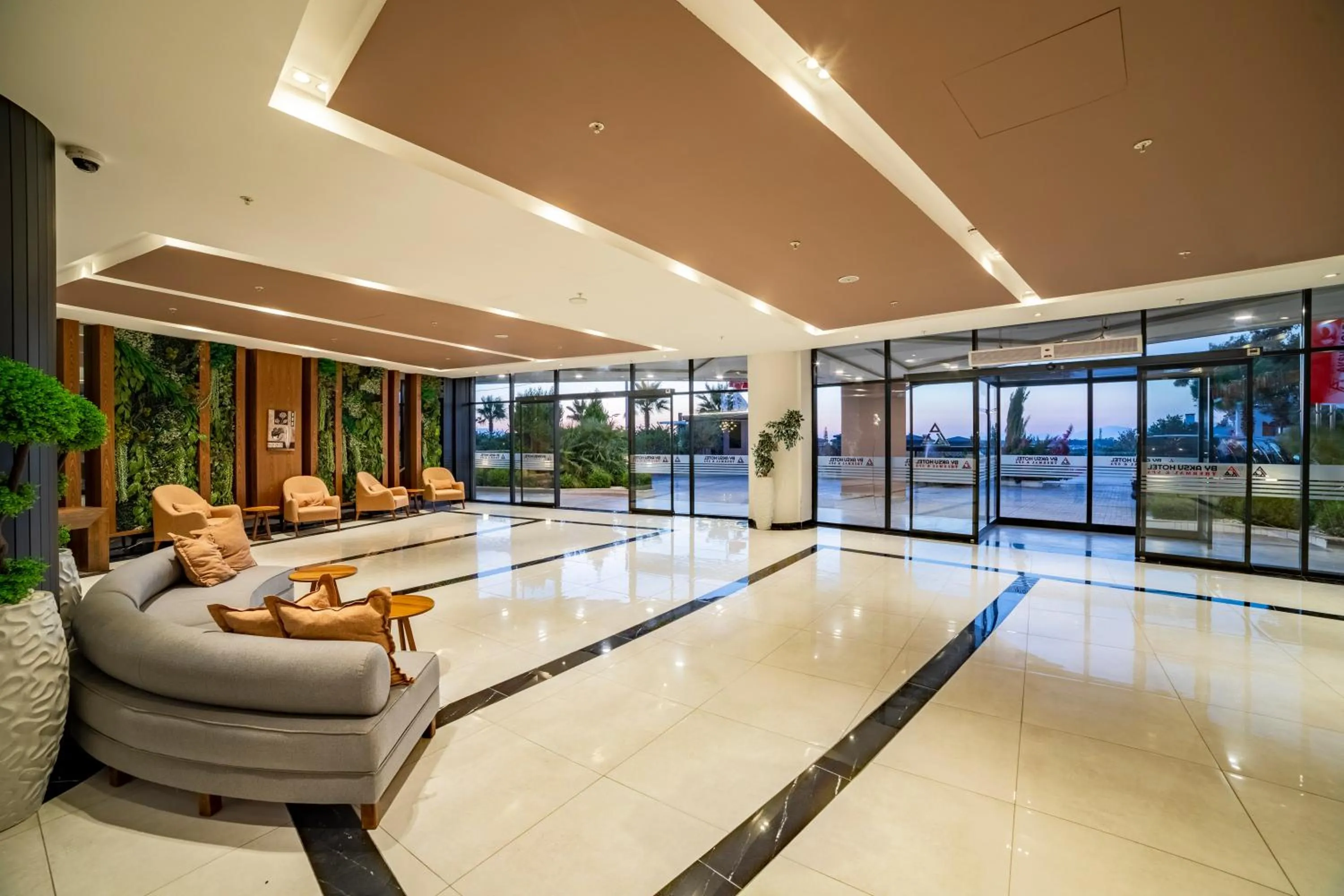 Lobby or reception in Seven For Life Thermal Hotel