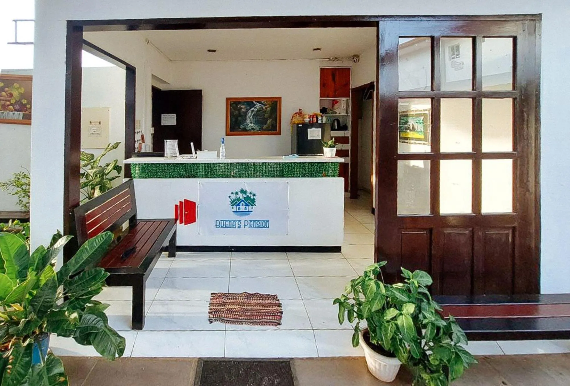 Lobby or reception in RedDoorz at Buena's Pension Palawan