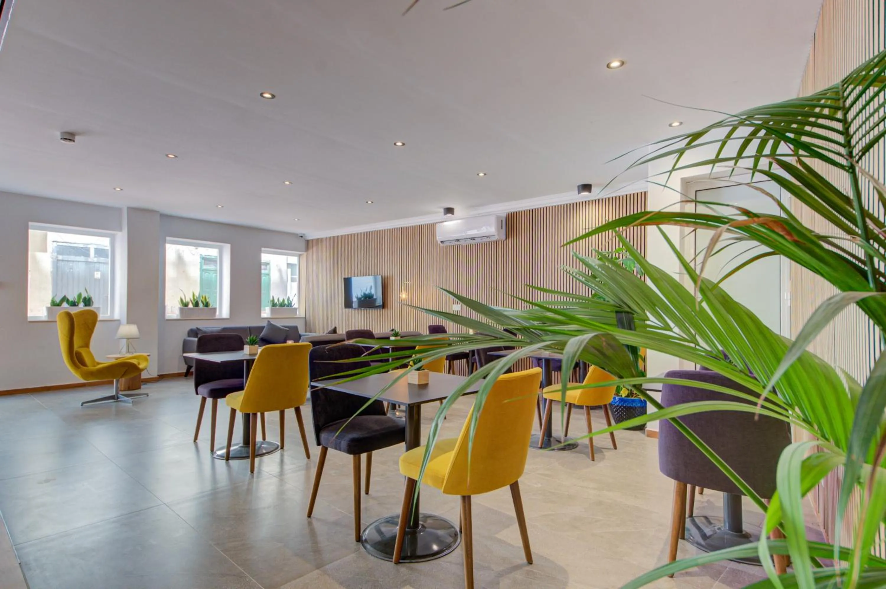 TV and multimedia in Marina Suites & apartments - Self catering - by Tritoni hotels