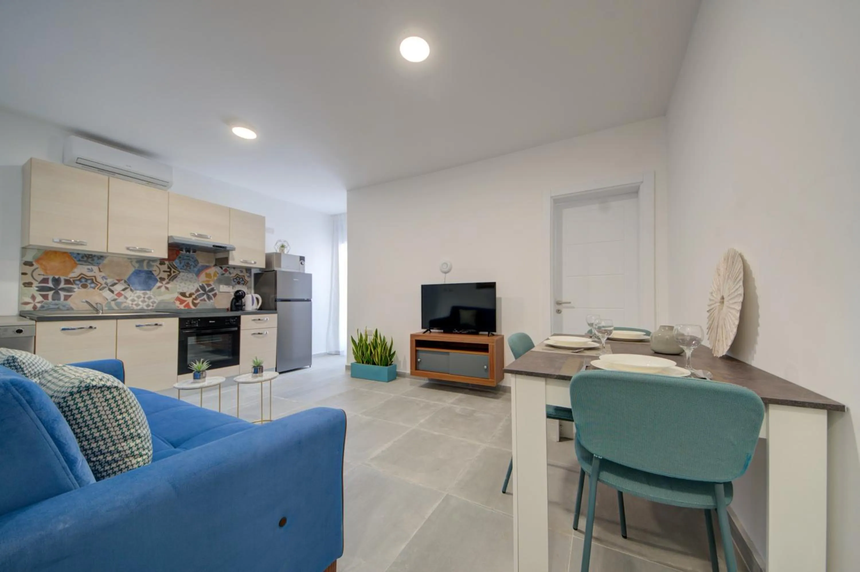 TV and multimedia in Marina Suites & apartments - Self catering - by Tritoni hotels