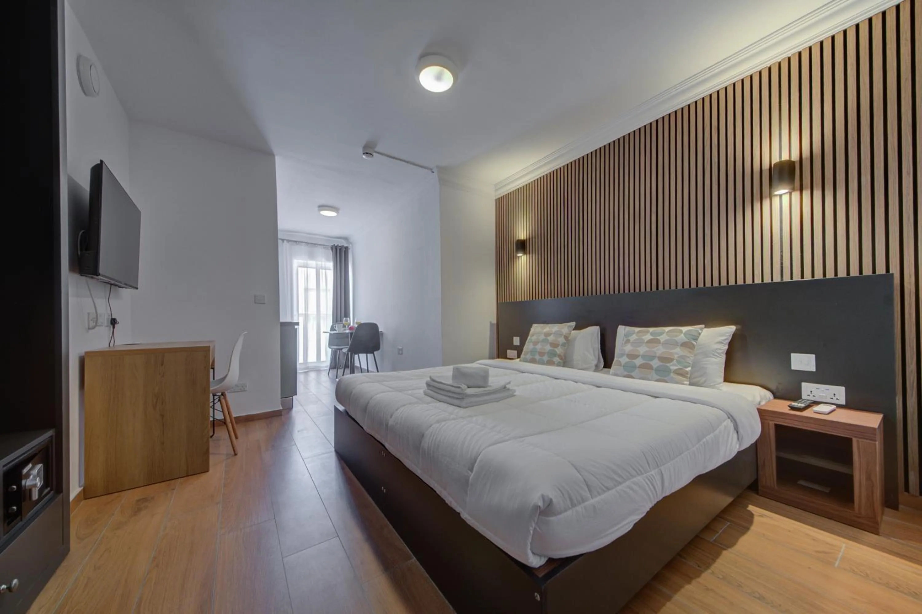 Bed in Marina Suites & apartments - Self catering - by Tritoni hotels