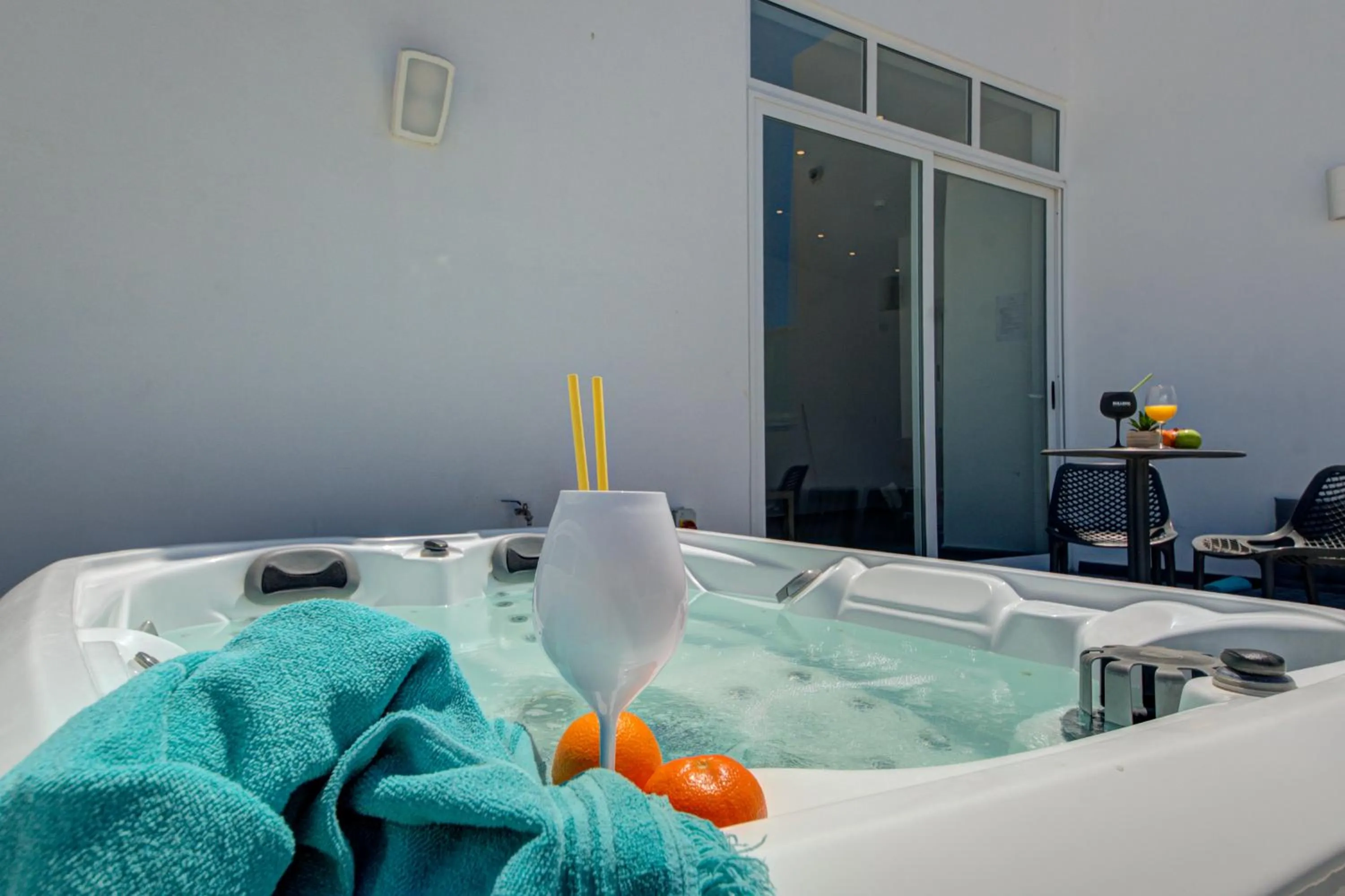 Hot Tub in Marina Suites & apartments - Self catering - by Tritoni hotels