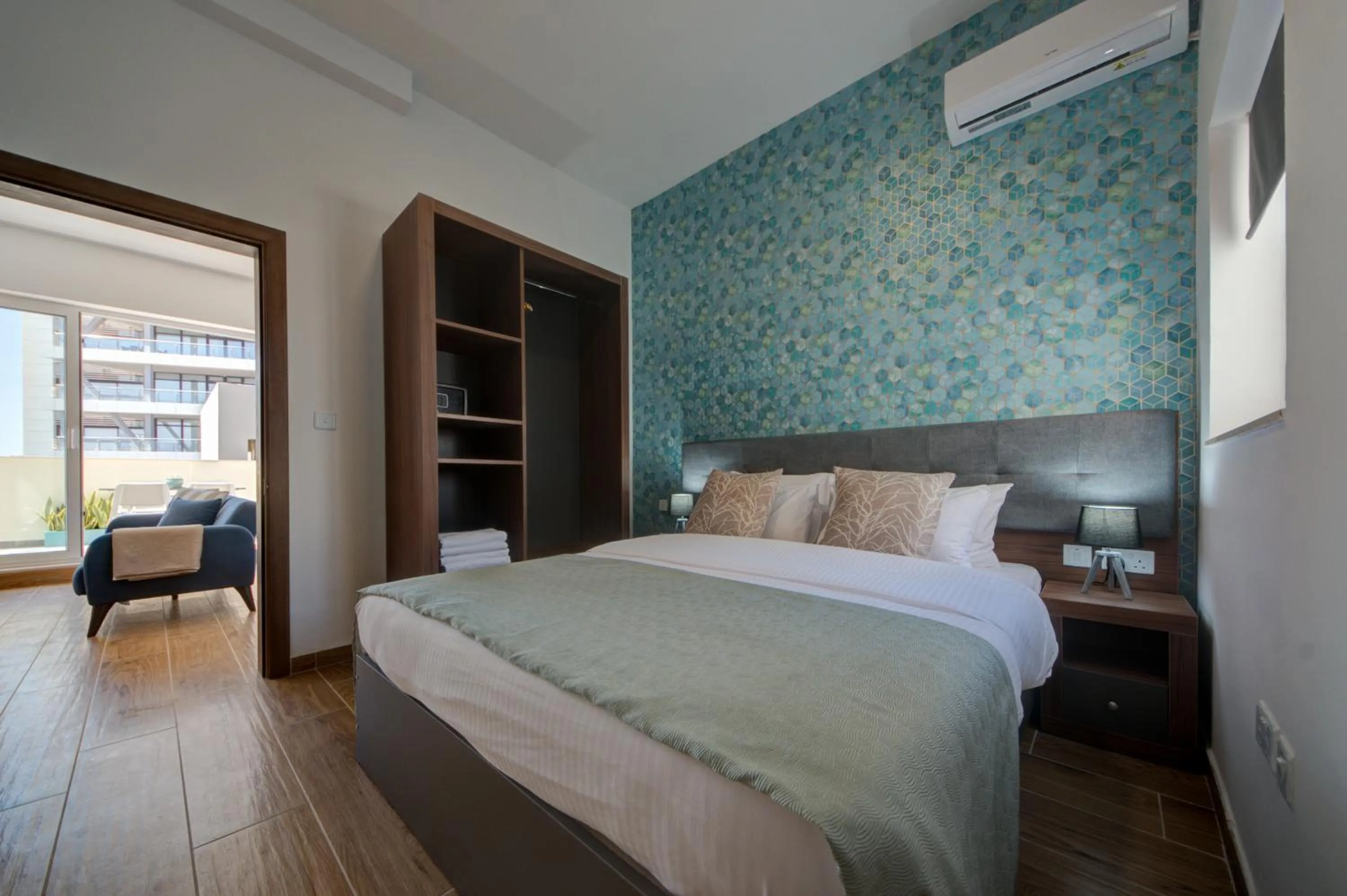Bed in Marina Suites & apartments - Self catering - by Tritoni hotels