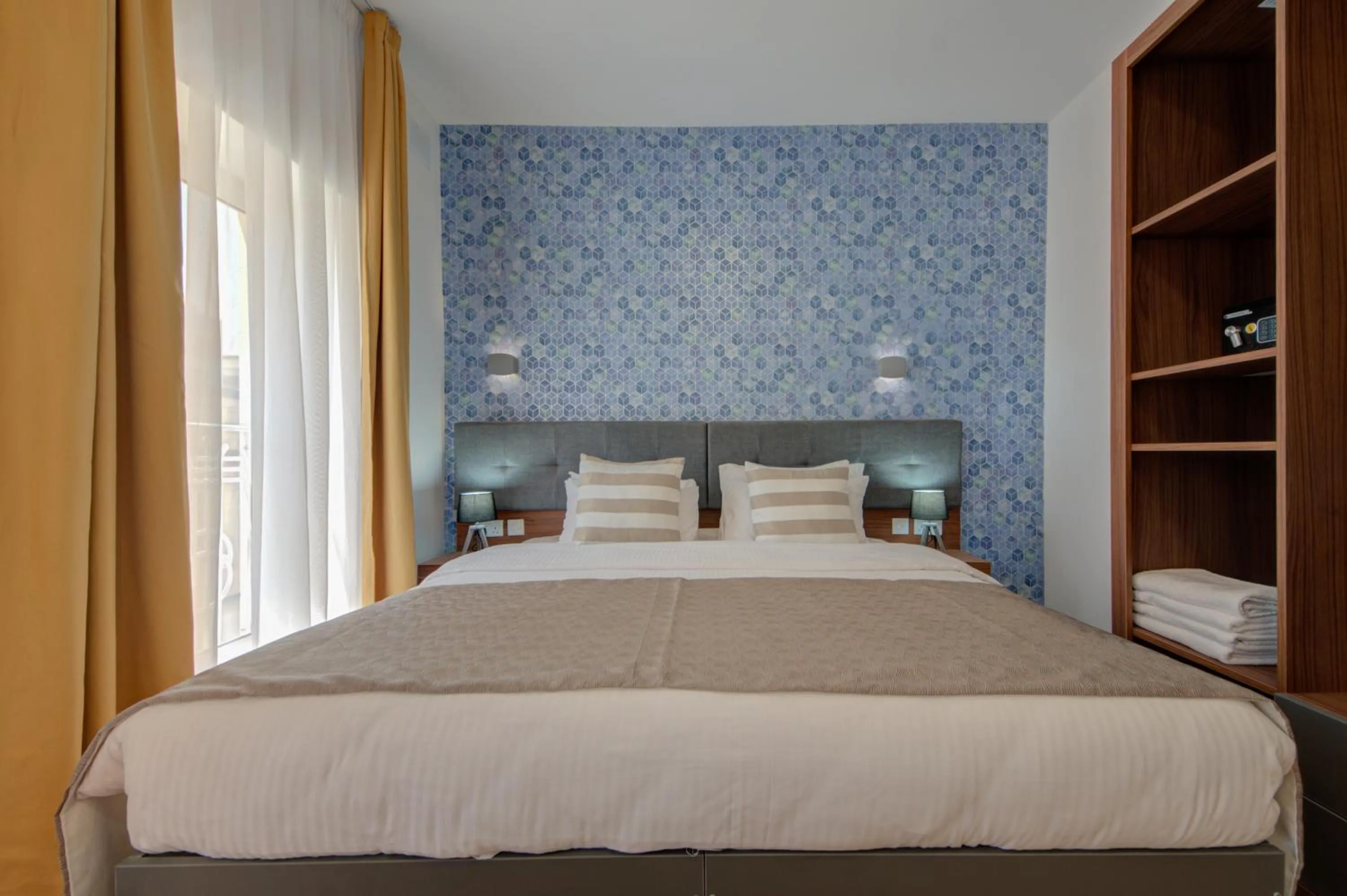 Bed in Marina Suites & apartments - Self catering - by Tritoni hotels