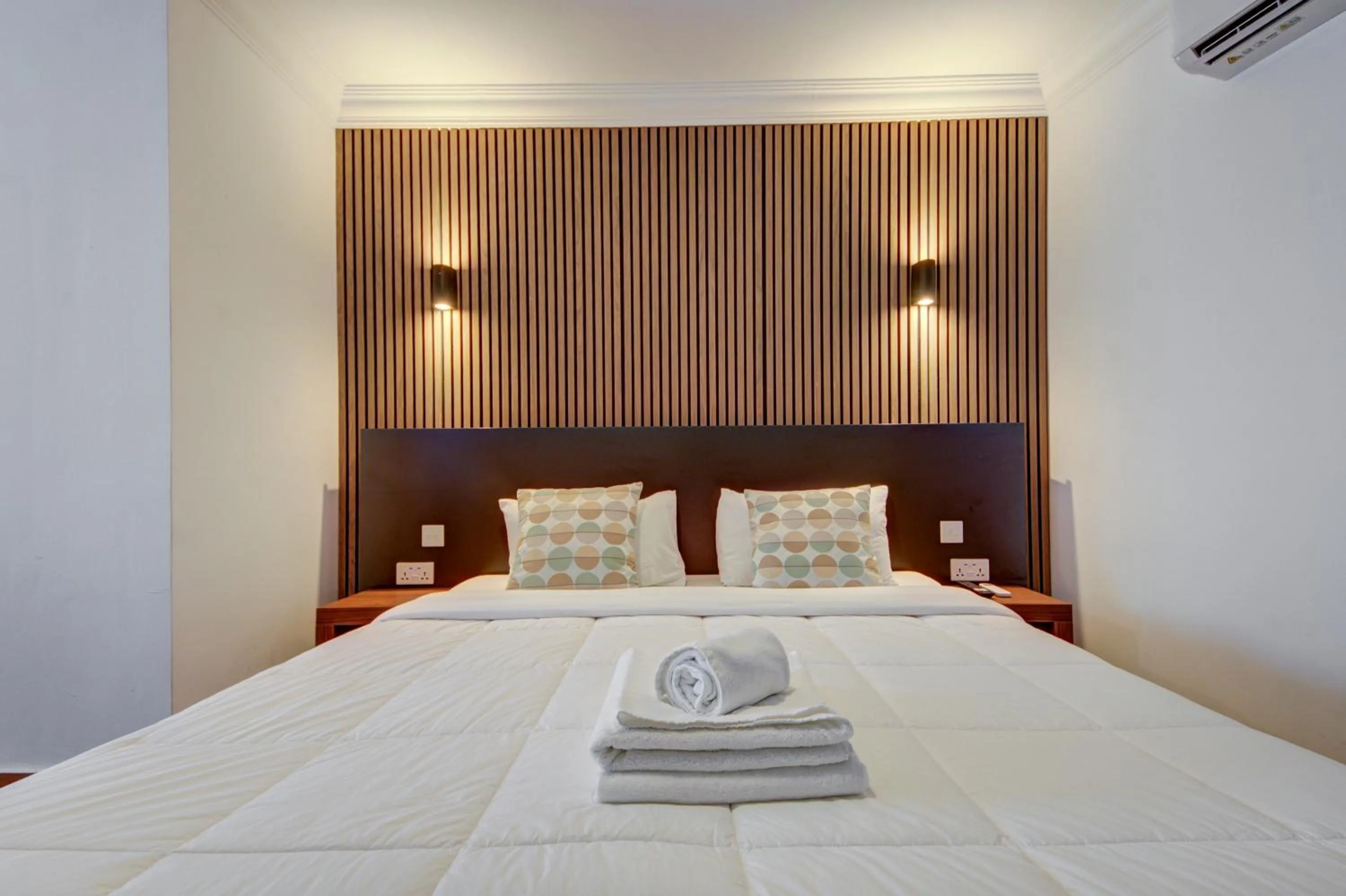 Photo of the whole room, Bed in Marina Suites & apartments - Self catering - by Tritoni hotels