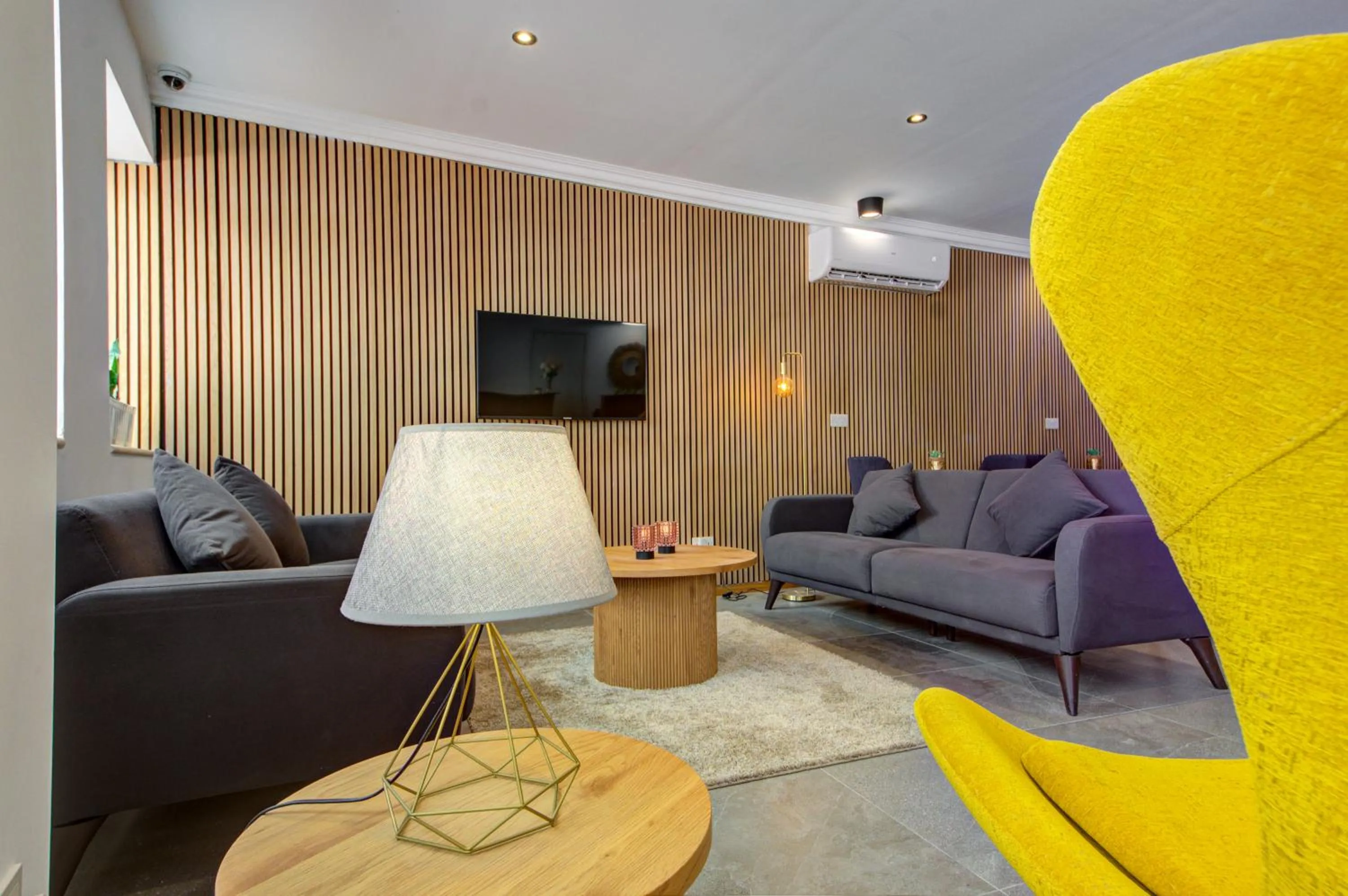 TV and multimedia in Marina Suites & apartments - Self catering - by Tritoni hotels