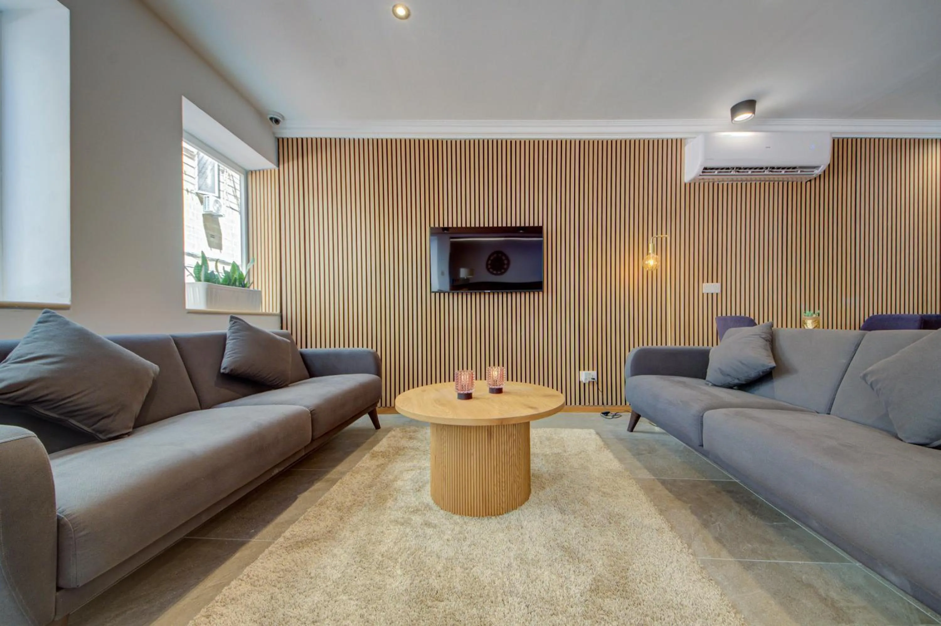 TV and multimedia in Marina Suites & apartments - Self catering - by Tritoni hotels