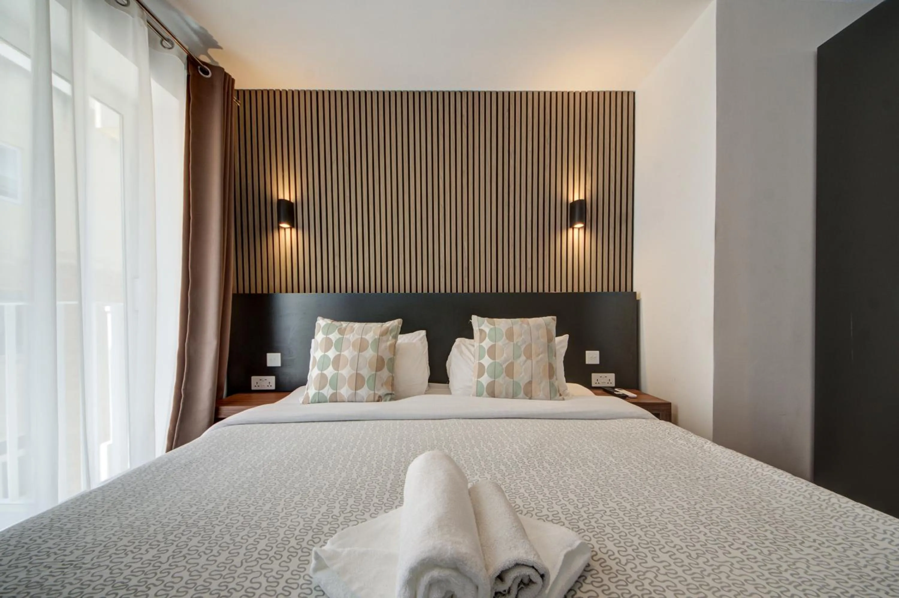 Bed in Marina Suites & apartments - Self catering - by Tritoni hotels