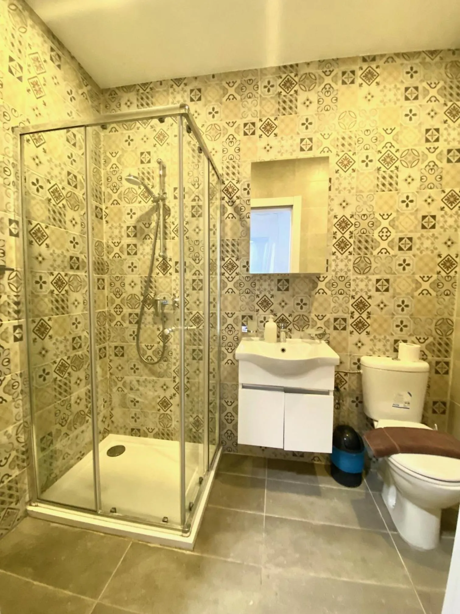 Shower in Marina Suites & apartments - Self catering - by Tritoni hotels