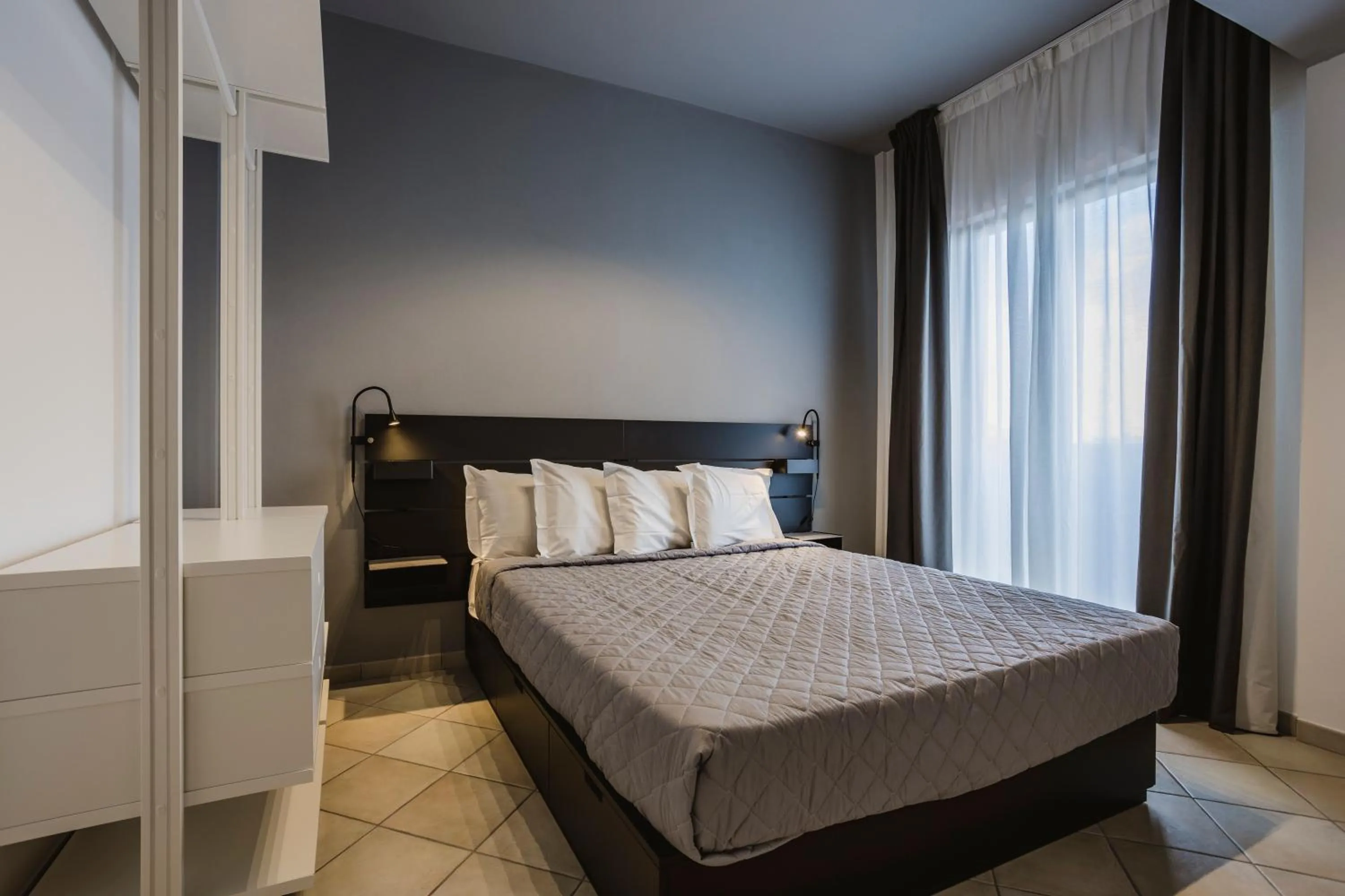 Bed in Residence 9 Line