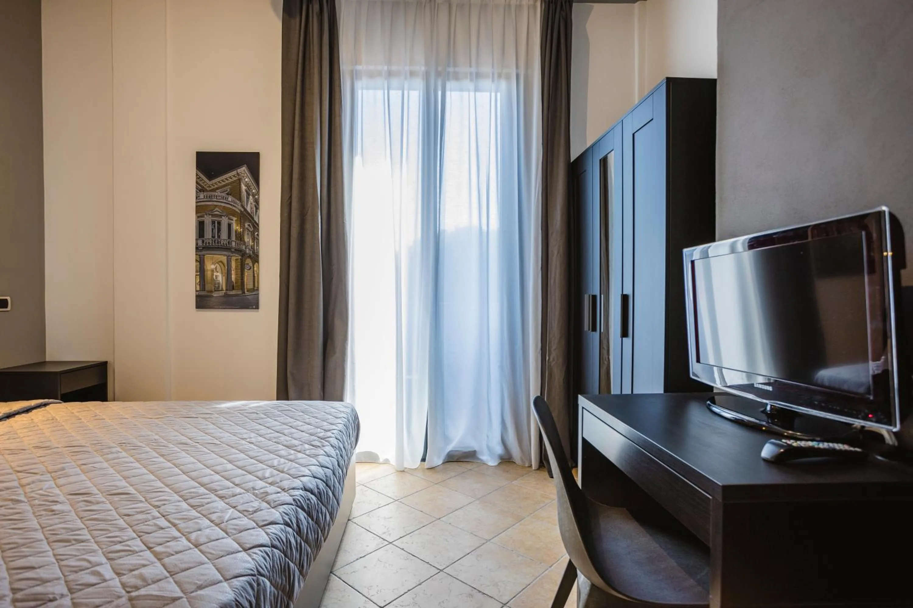 TV and multimedia, Bed in Residence 9 Line