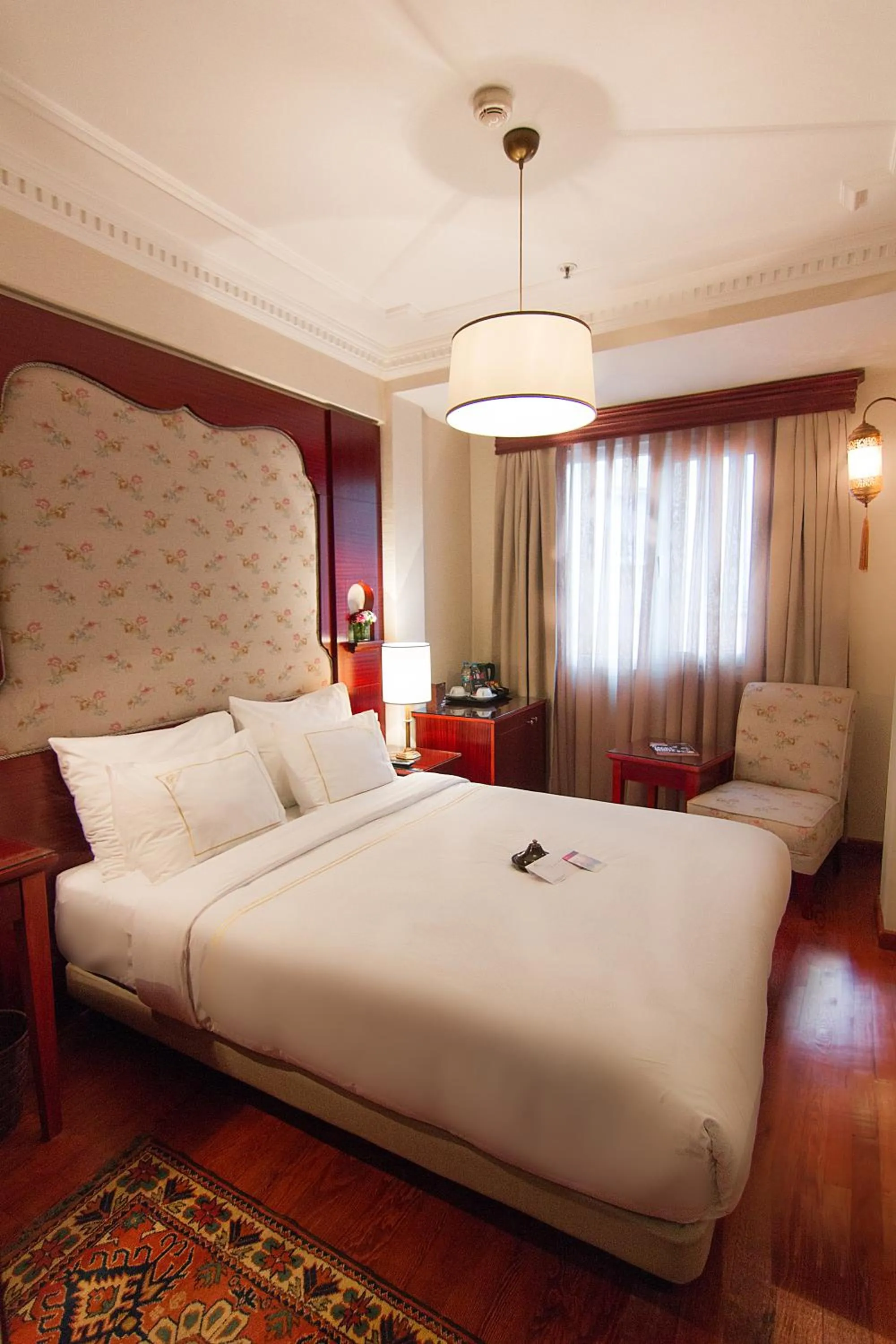 Bedroom, Bed in Sirkeci Mansion