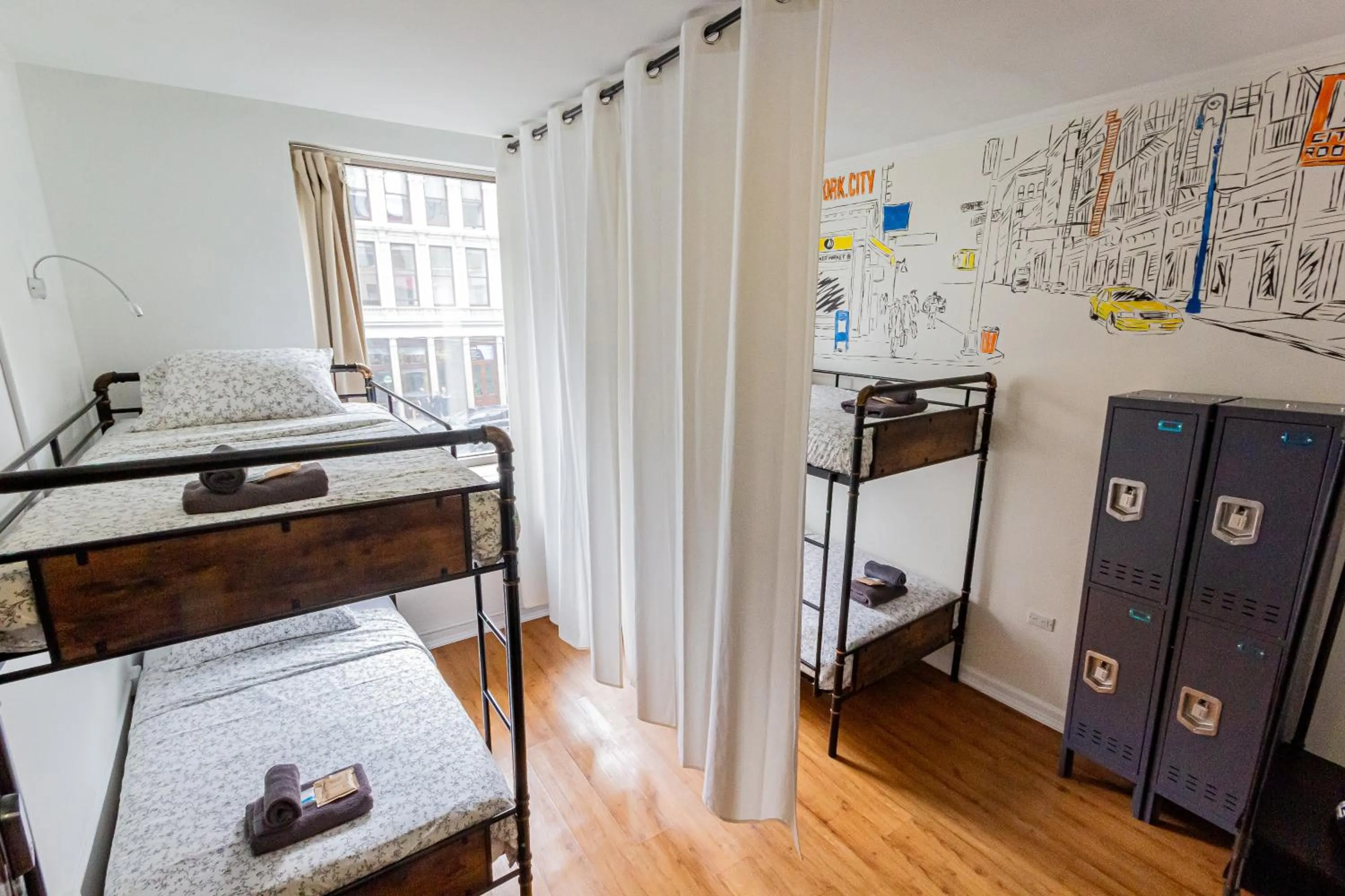 bunk bed, Bed in JG Sohotel