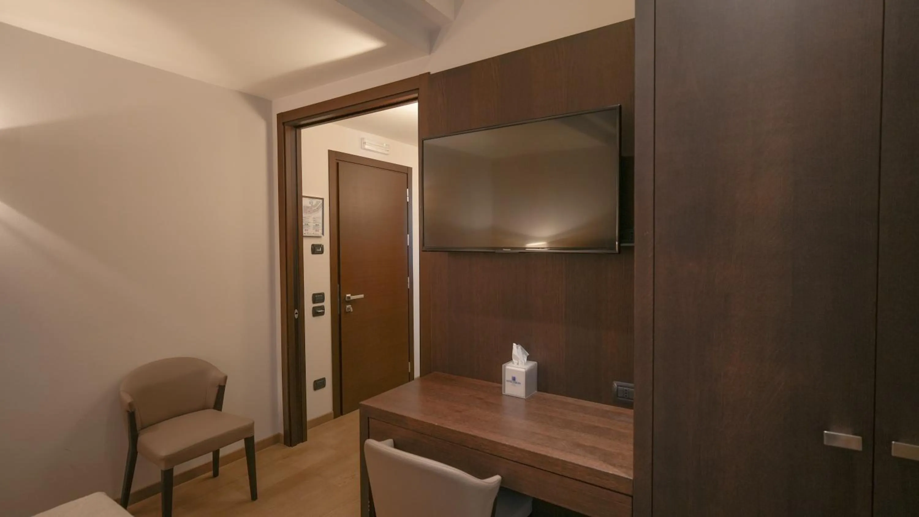 wardrobe in Hotel Europa