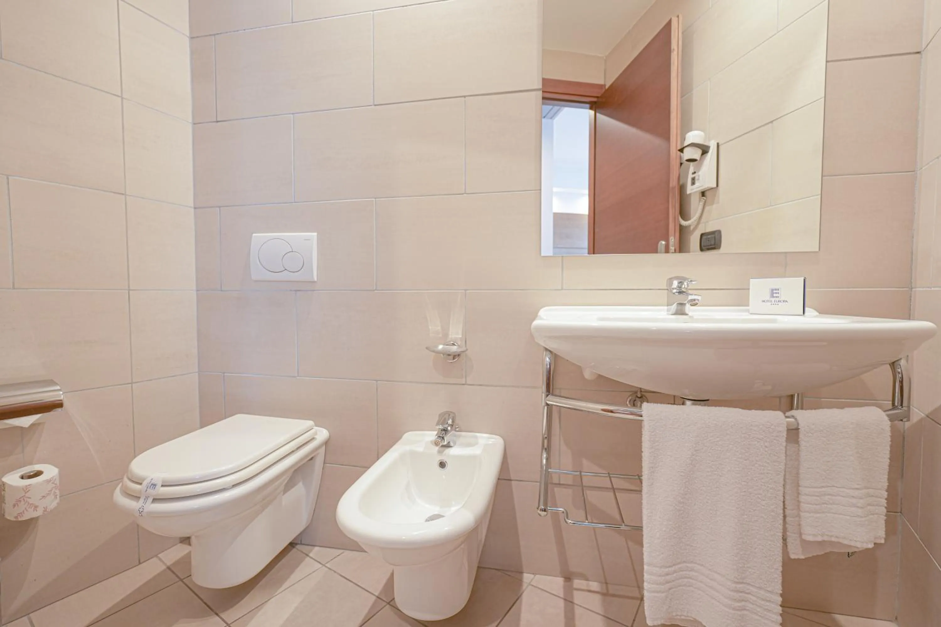 Bathroom in Hotel Europa