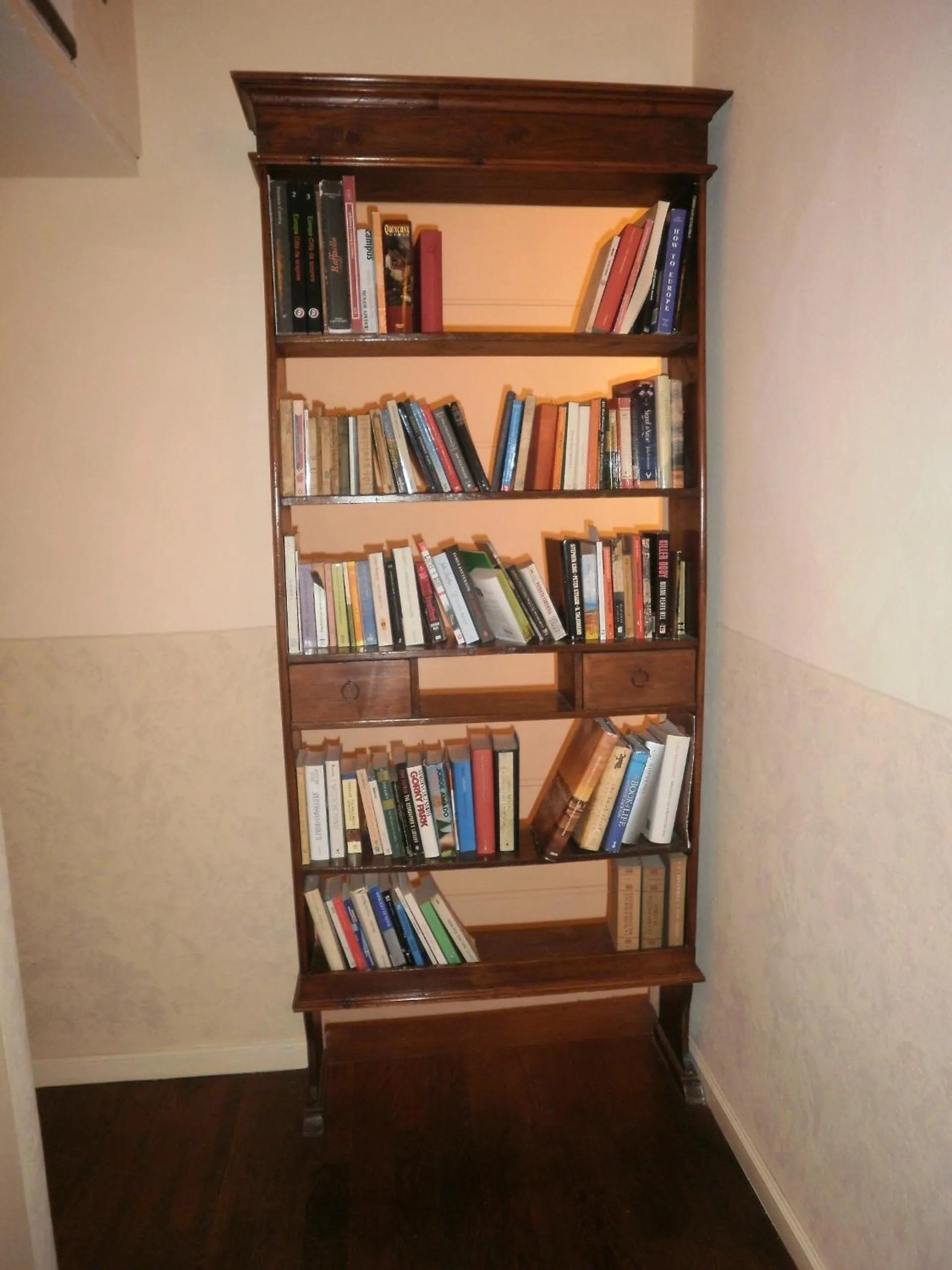 Library in I Parigi Corbinelli Residenze