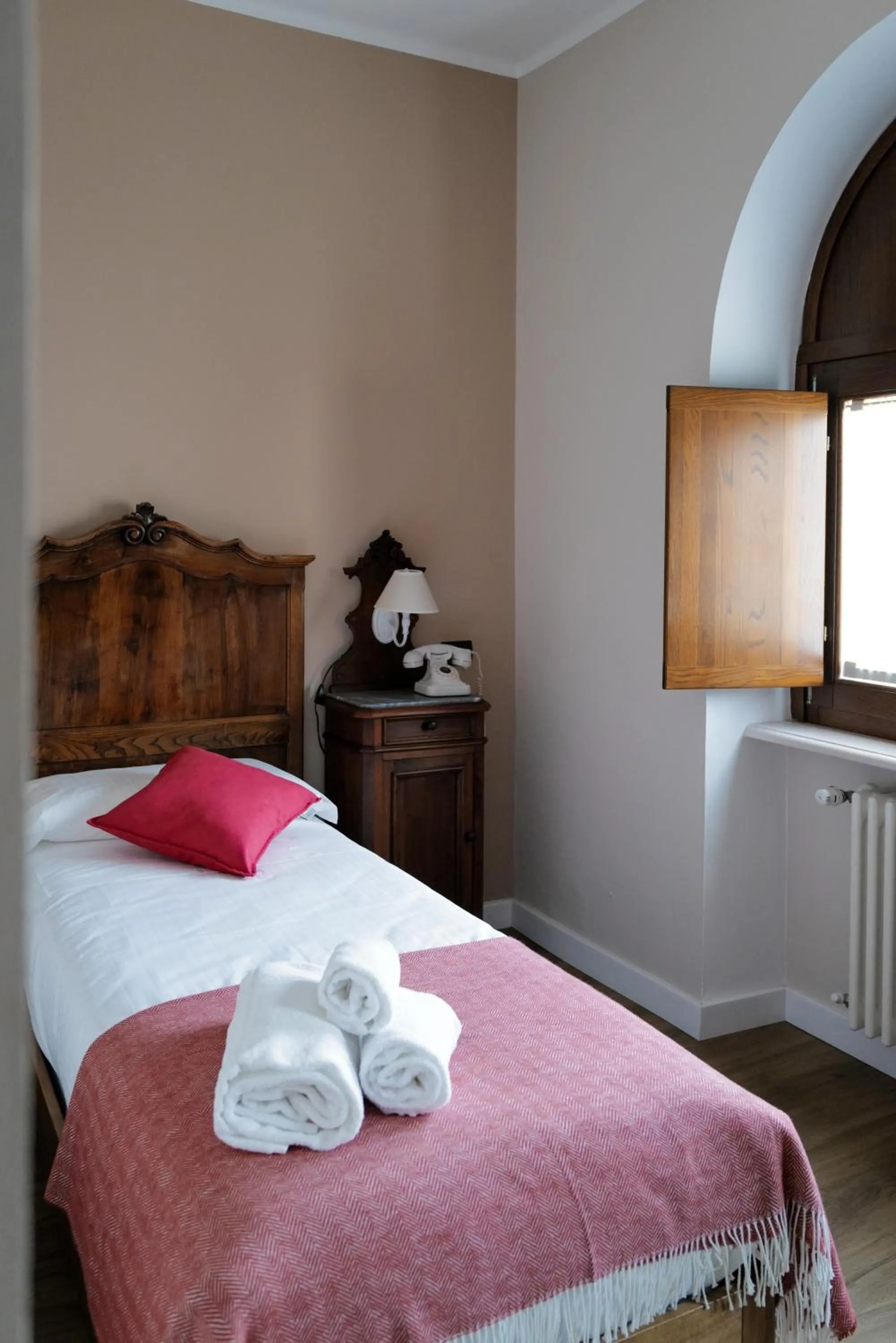 Bed in Convento Boutique Hotel