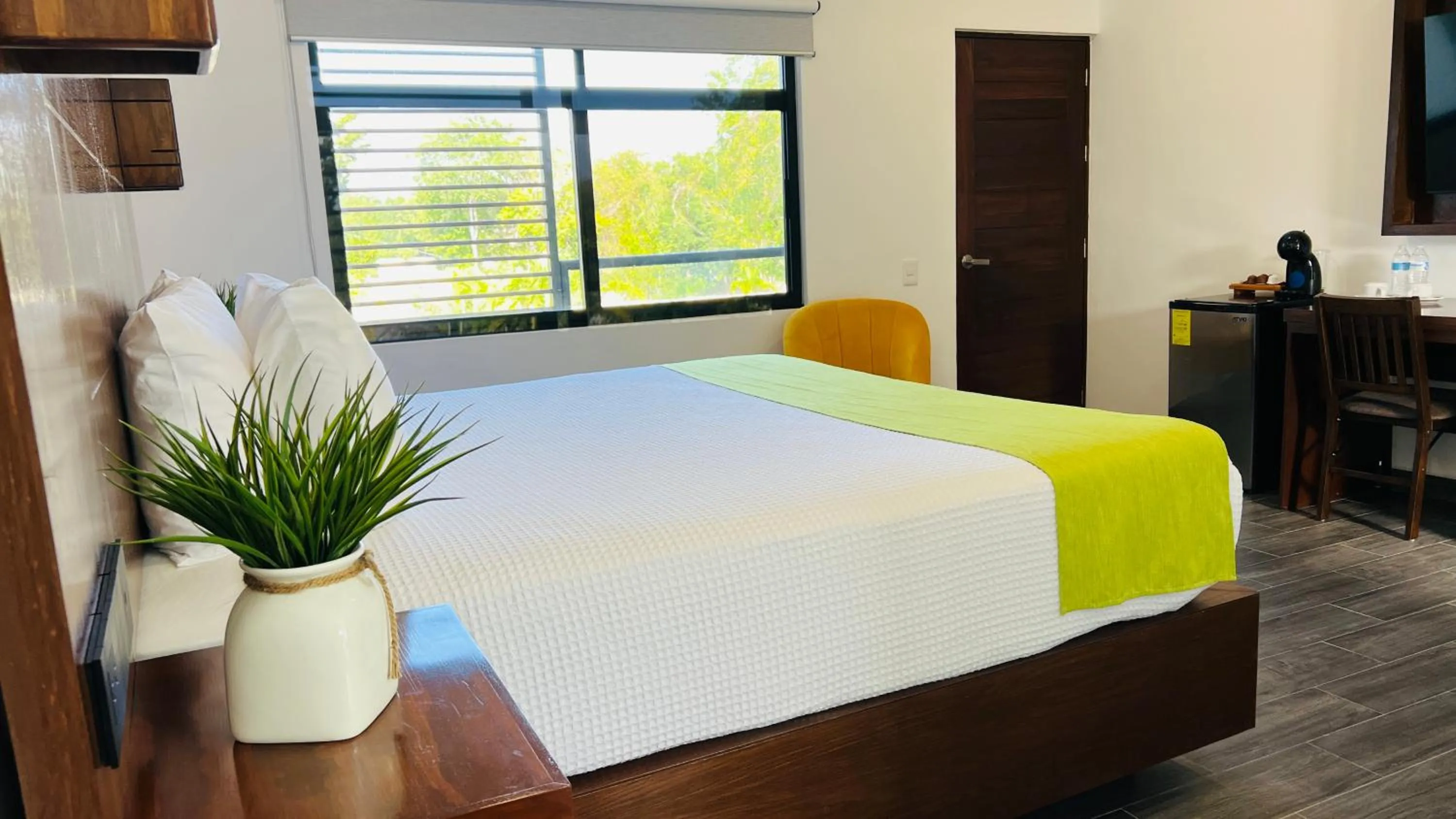 Bedroom, Bed in Mayan Water Hotel