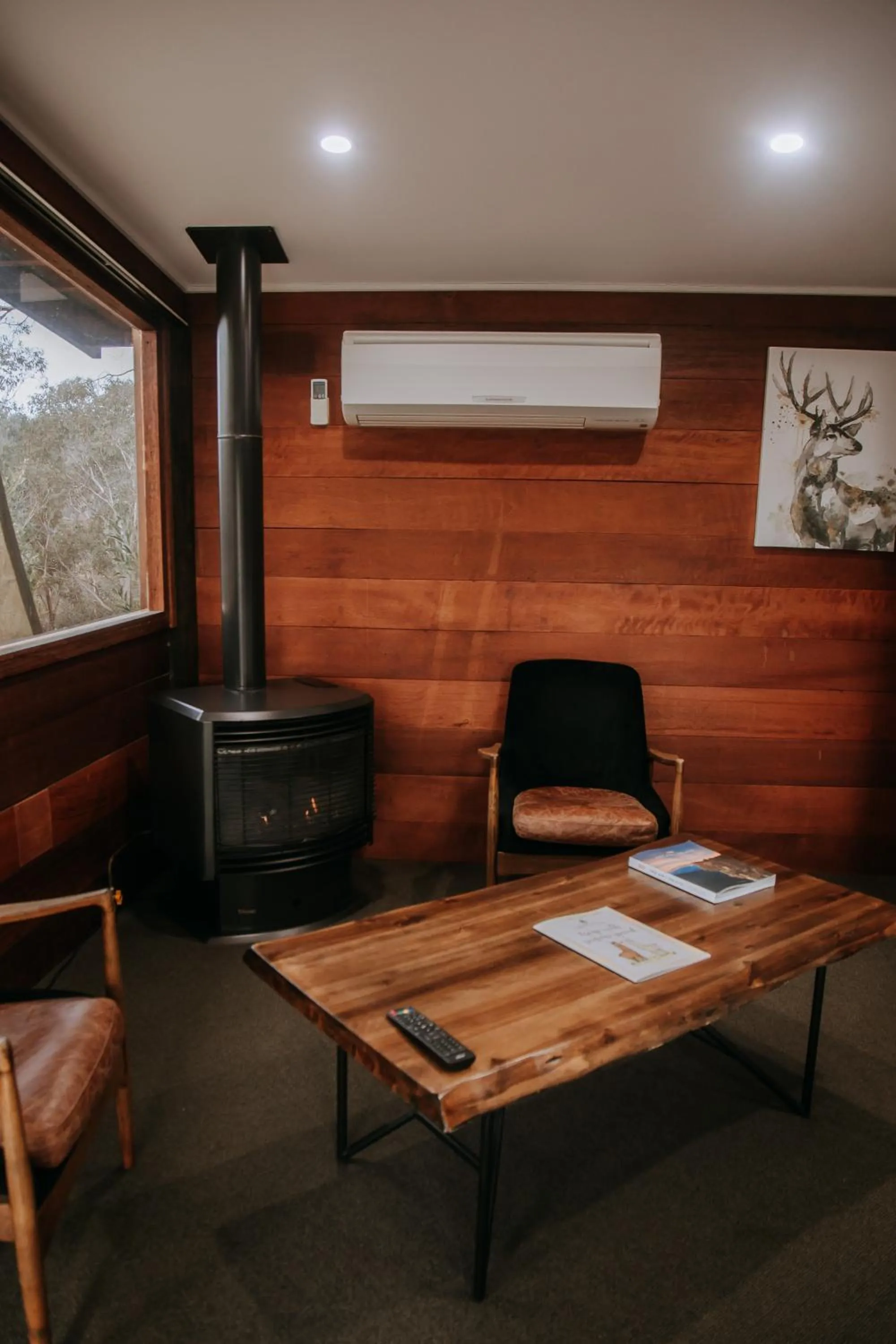 Living room in Eagle View Escape