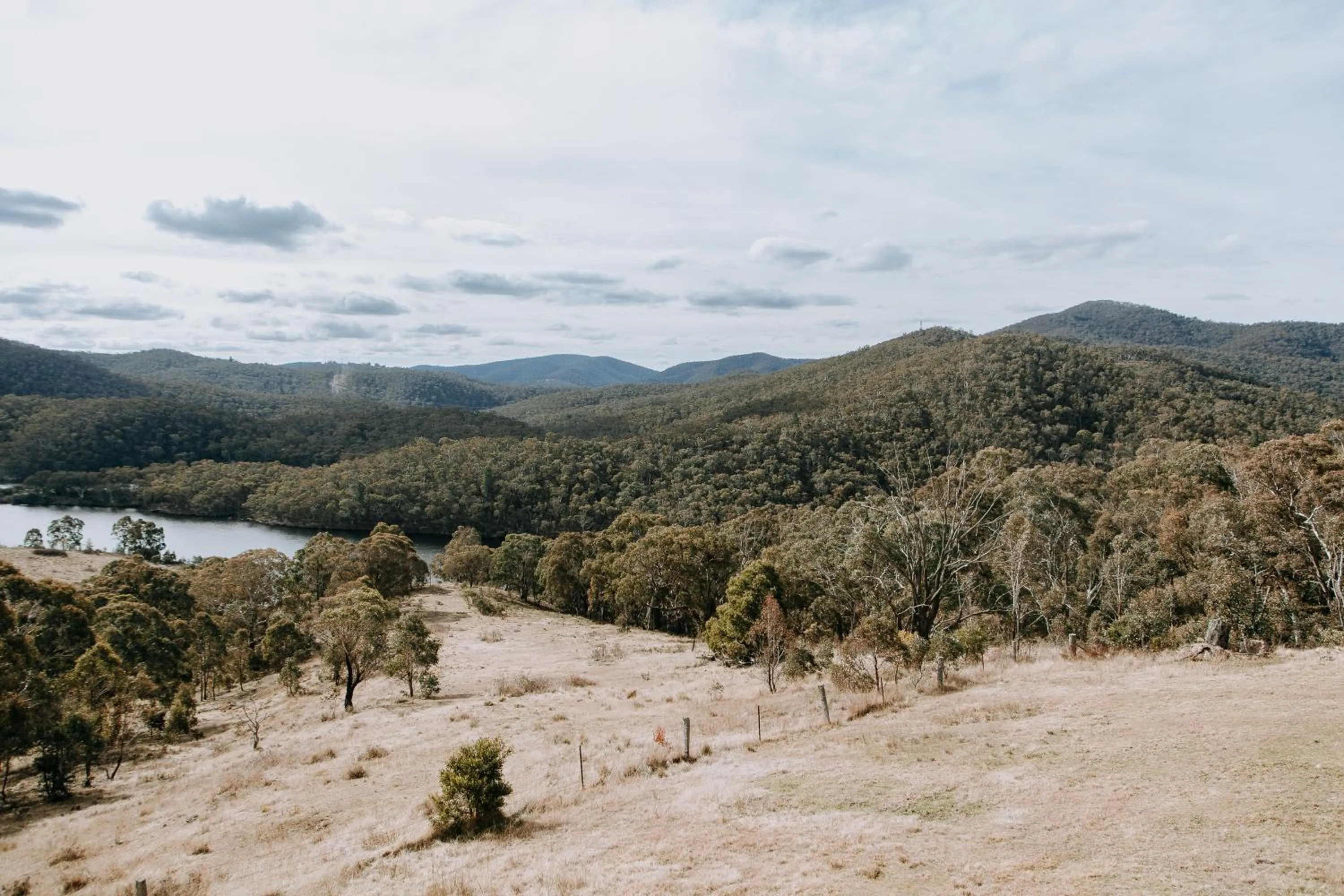 Natural landscape in Eagle View Escape
