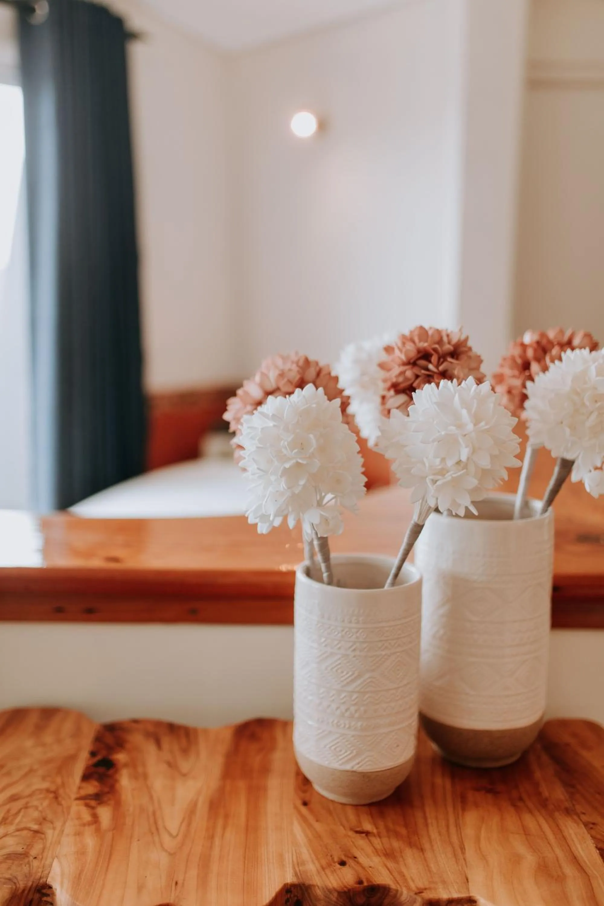 Decorative detail, Bed in Eagle View Escape