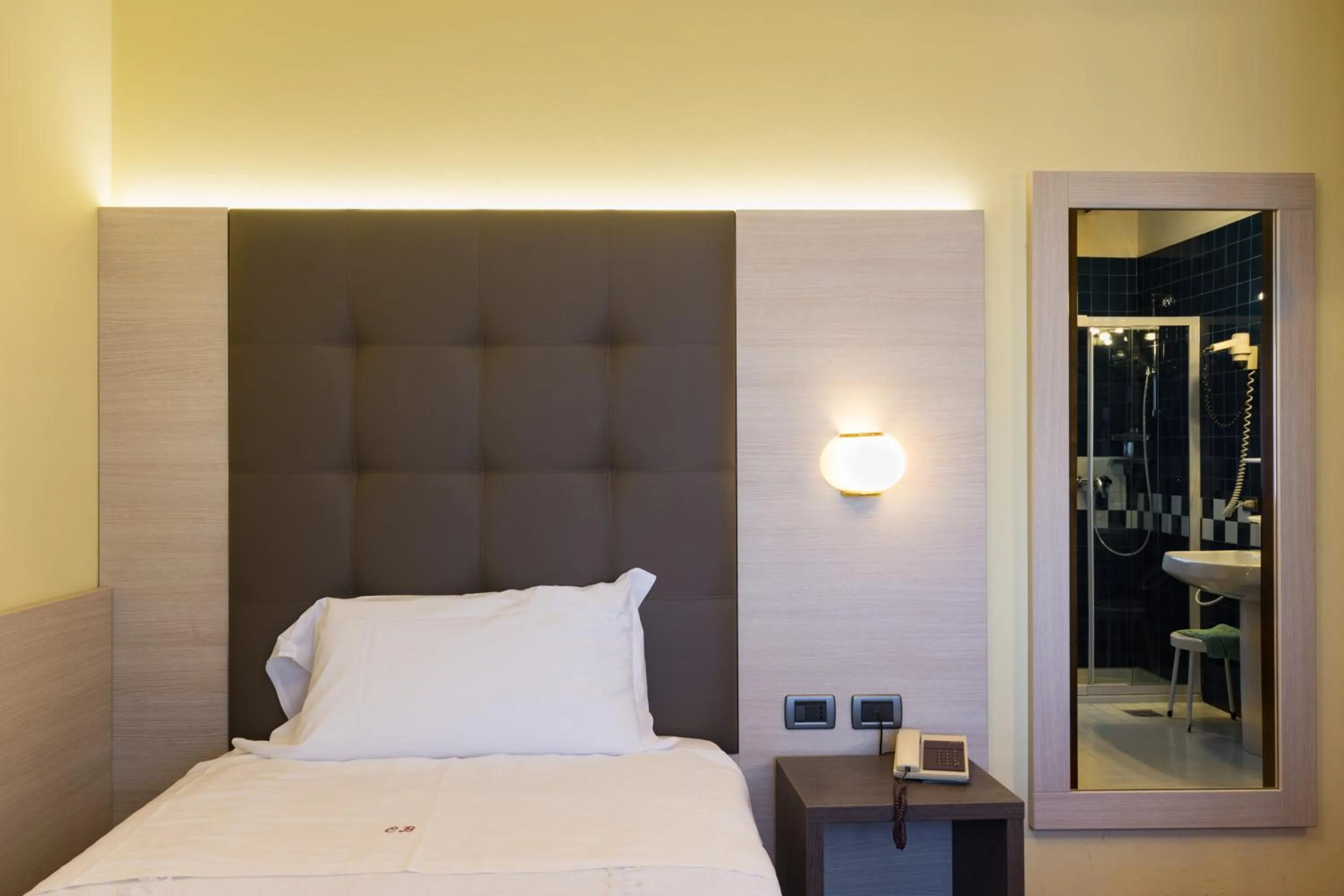 Bed in Park Hotel Ristorante Ca' Bianca